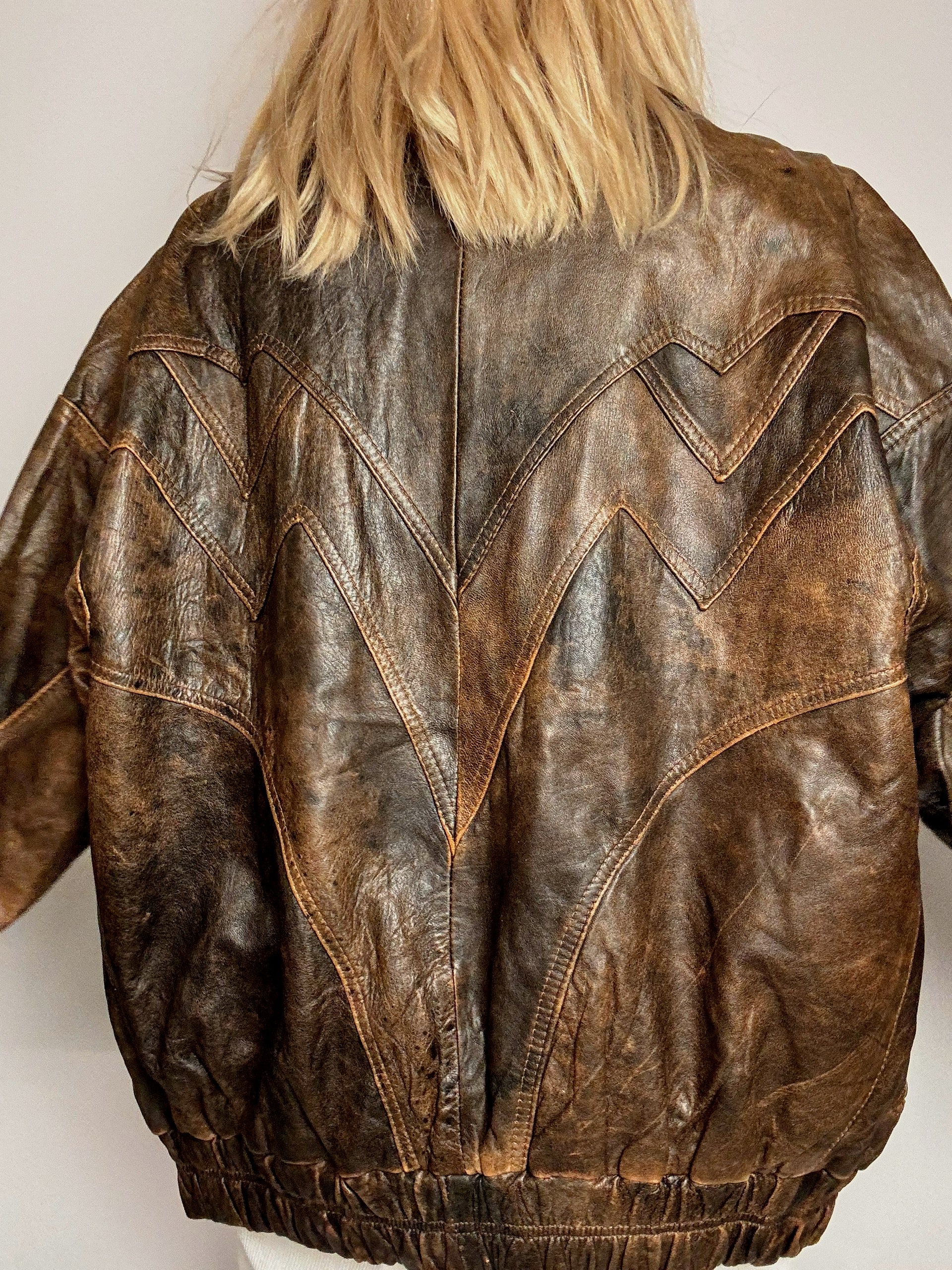 Bomber en cuir brune avec détail XXL vintage