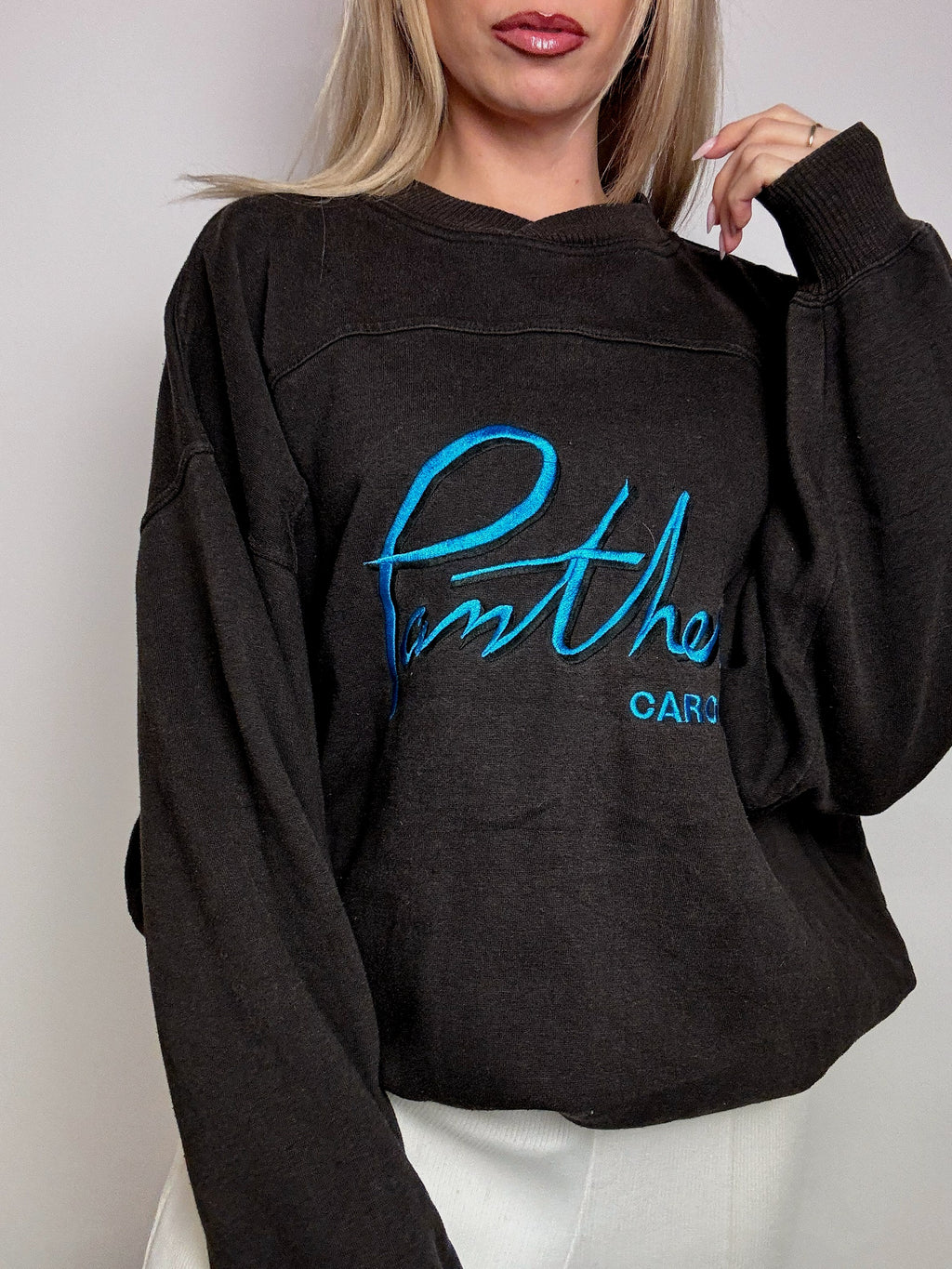Vintage black PANTHERS XL round neck sweatshirt