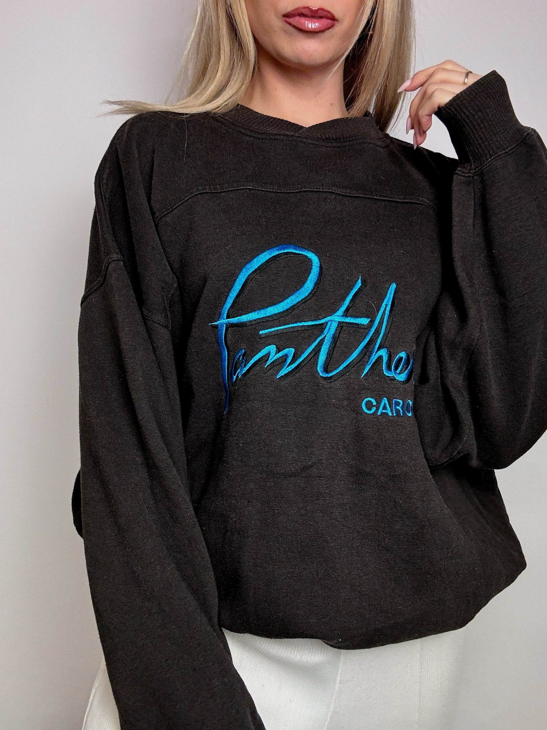 Vintage black PANTHERS XL round neck sweatshirt