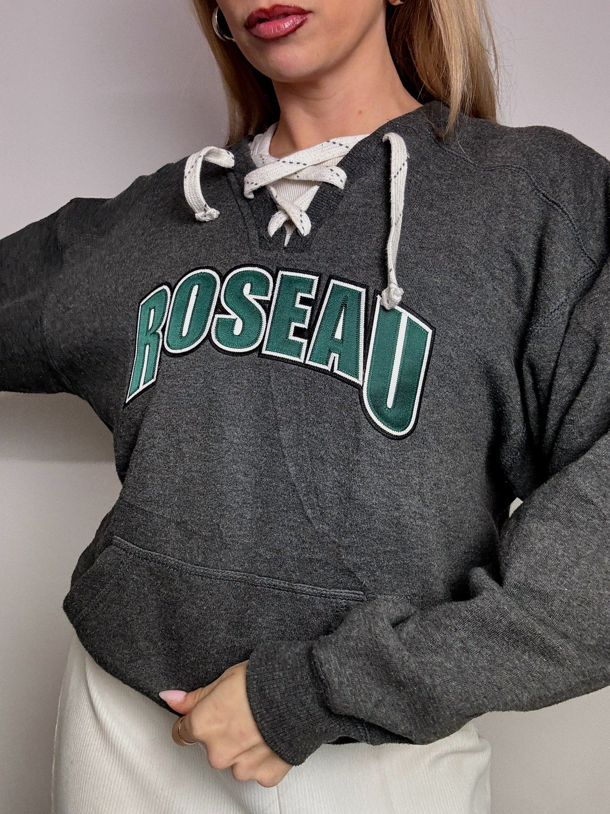 ROSEAU S vintage grey lace-up collar sweatshirt