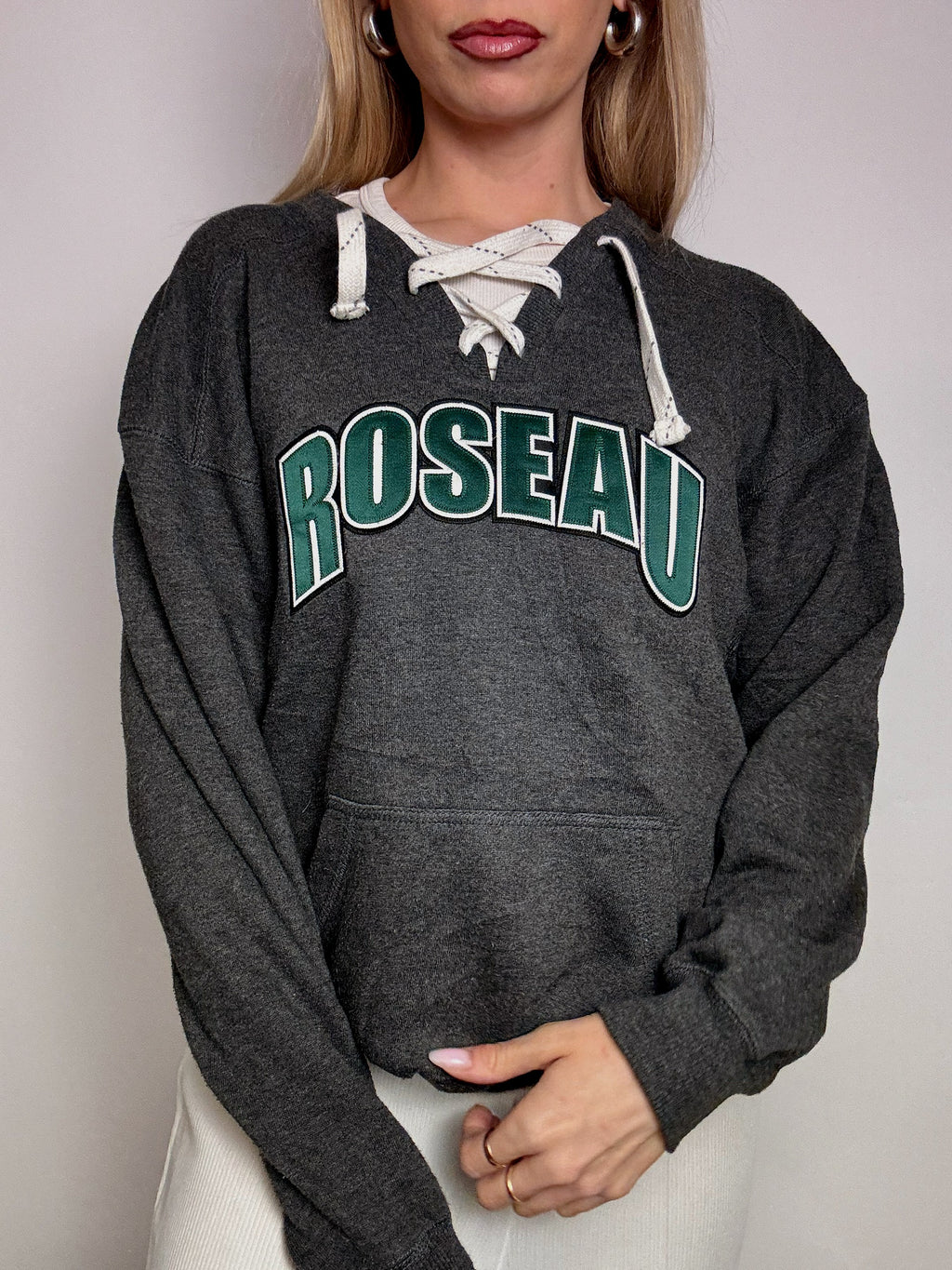ROSEAU S vintage grey lace-up collar sweatshirt