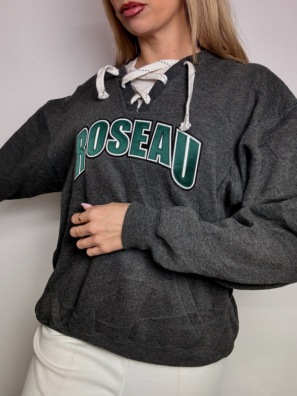 ROSEAU S vintage grey lace-up collar sweatshirt
