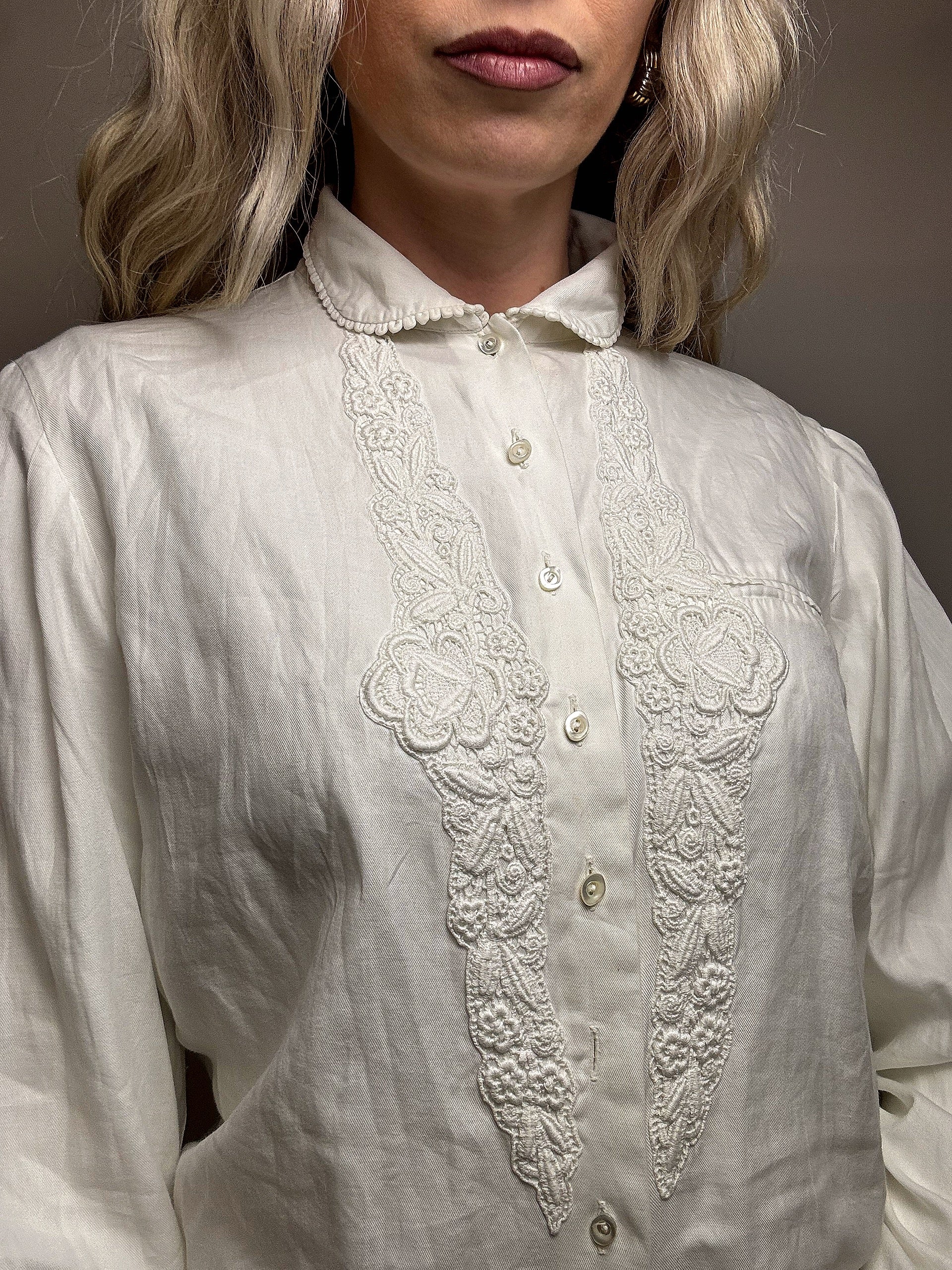 Chemise brodée blanche M/L vintage