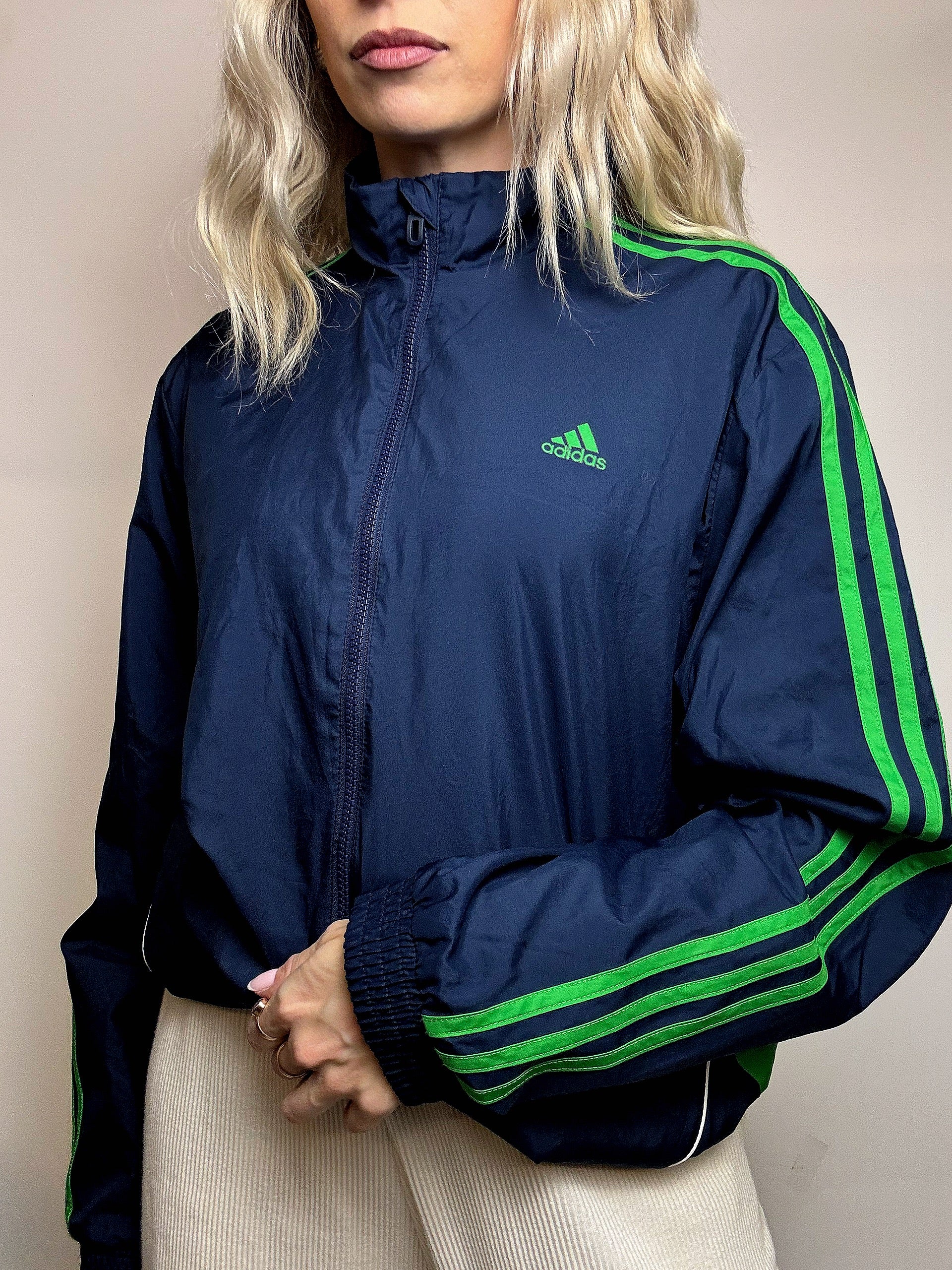 ADIDAS L vintage black sports jacket