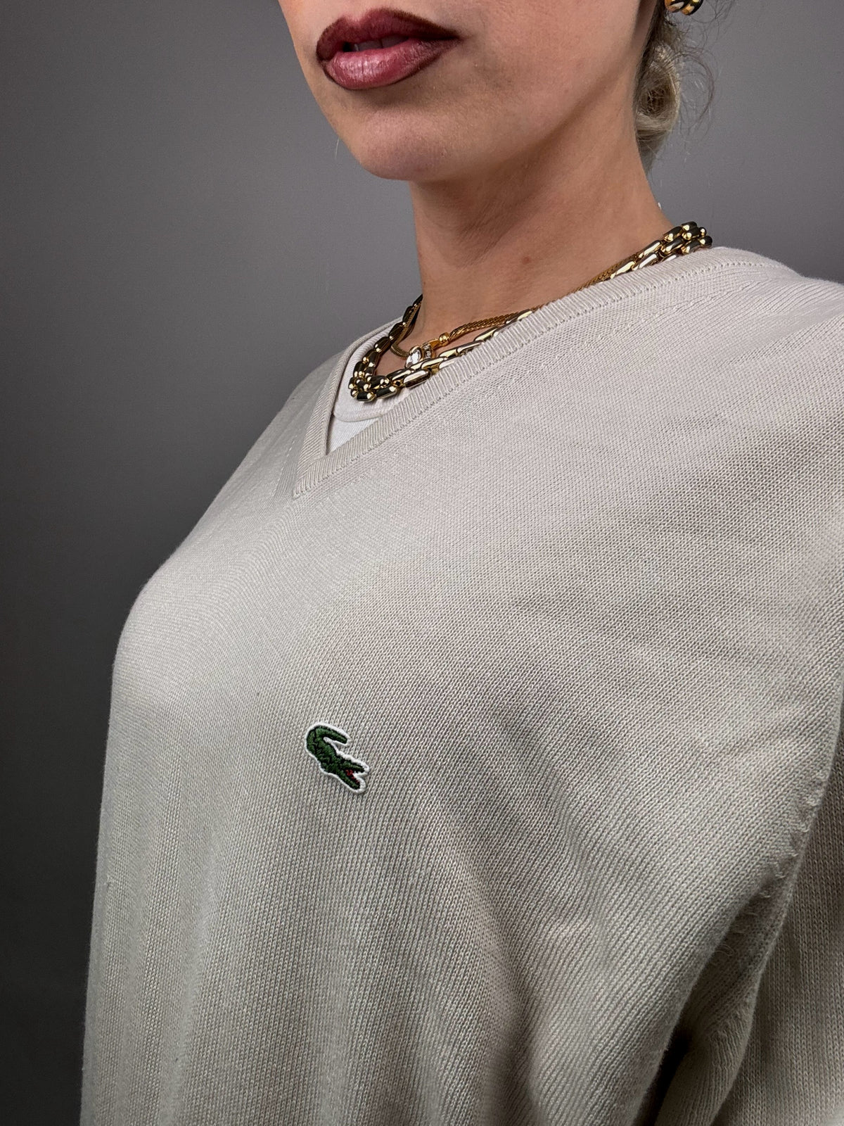 Thin light gray V-neck sweater LACOSTE XL vintage