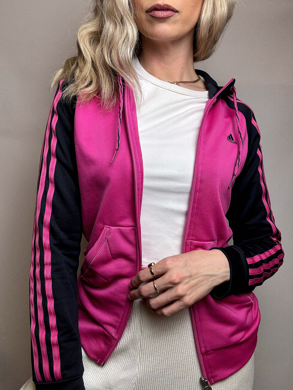 ADIDAS L vintage black sports jacket