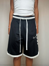 Short mi-long noir Nike S vintage