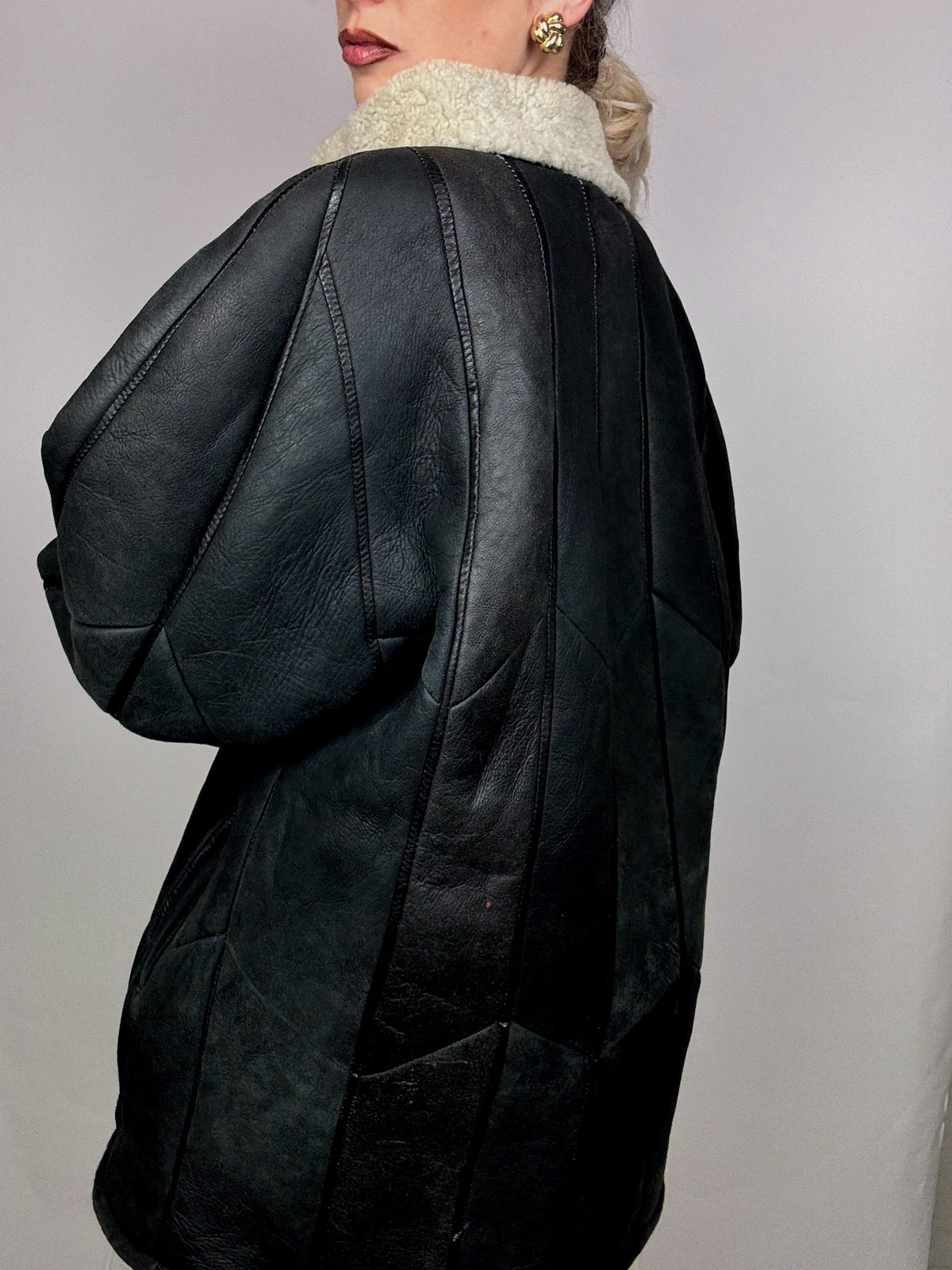 Vintage Dunkelgrauer Shearling Mantel M/L