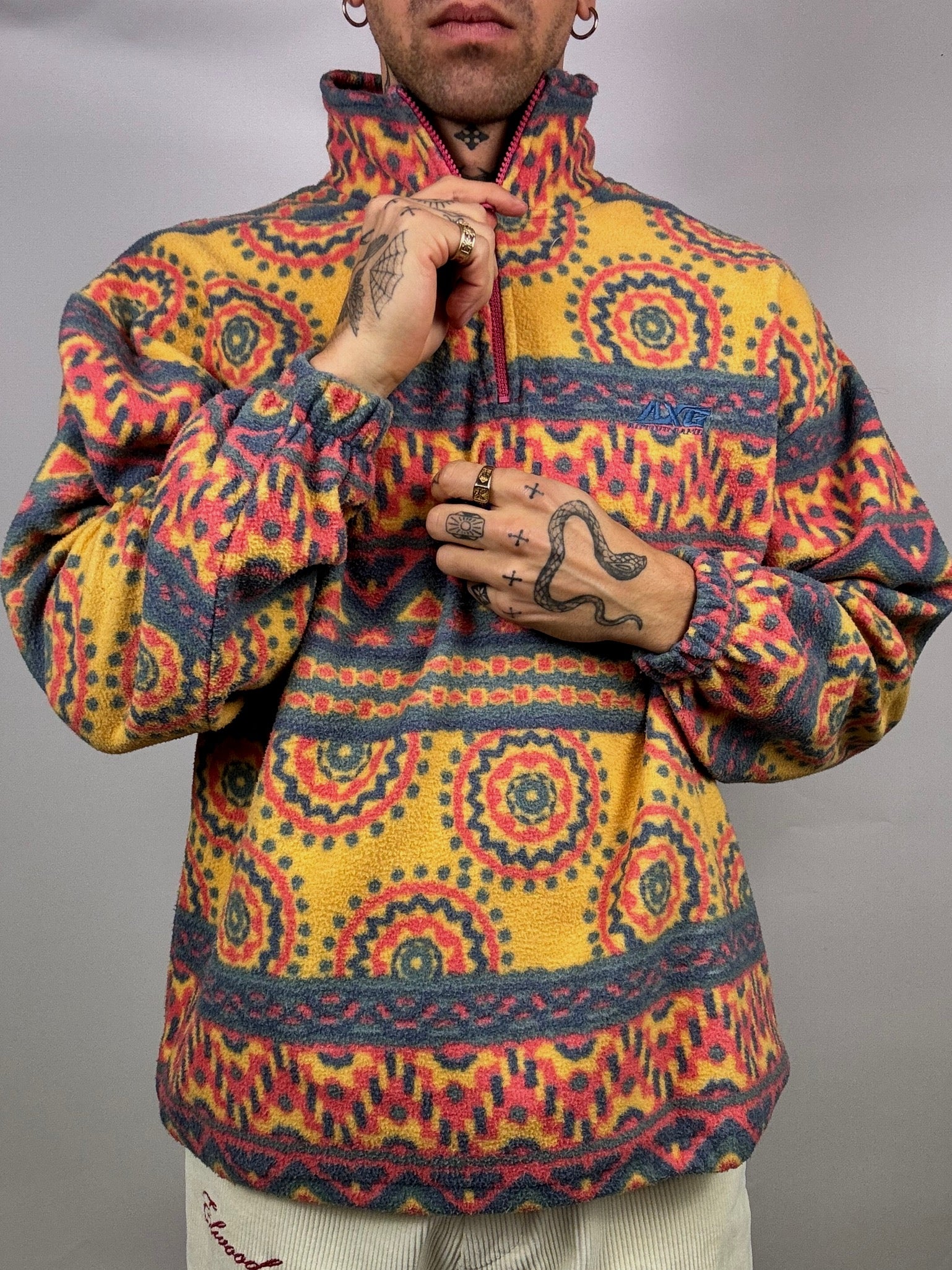 XL vintage multicolor graphic zip-neck fleece