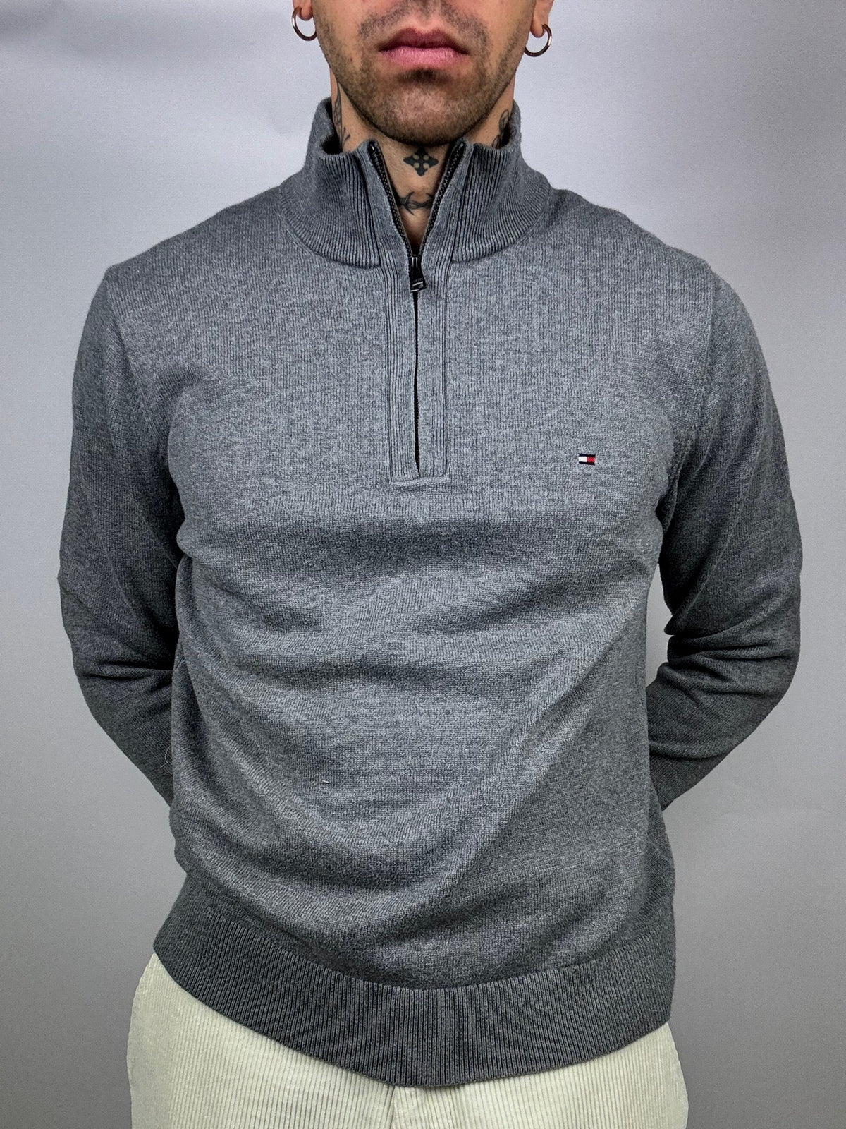 Vintage TOMMY HILFIGER XL gray zip-neck sweater