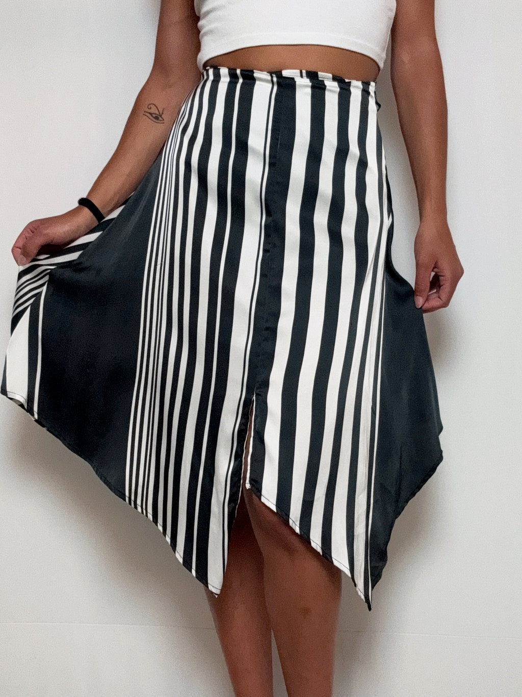Vintage asymmetrical flowing skirt XS