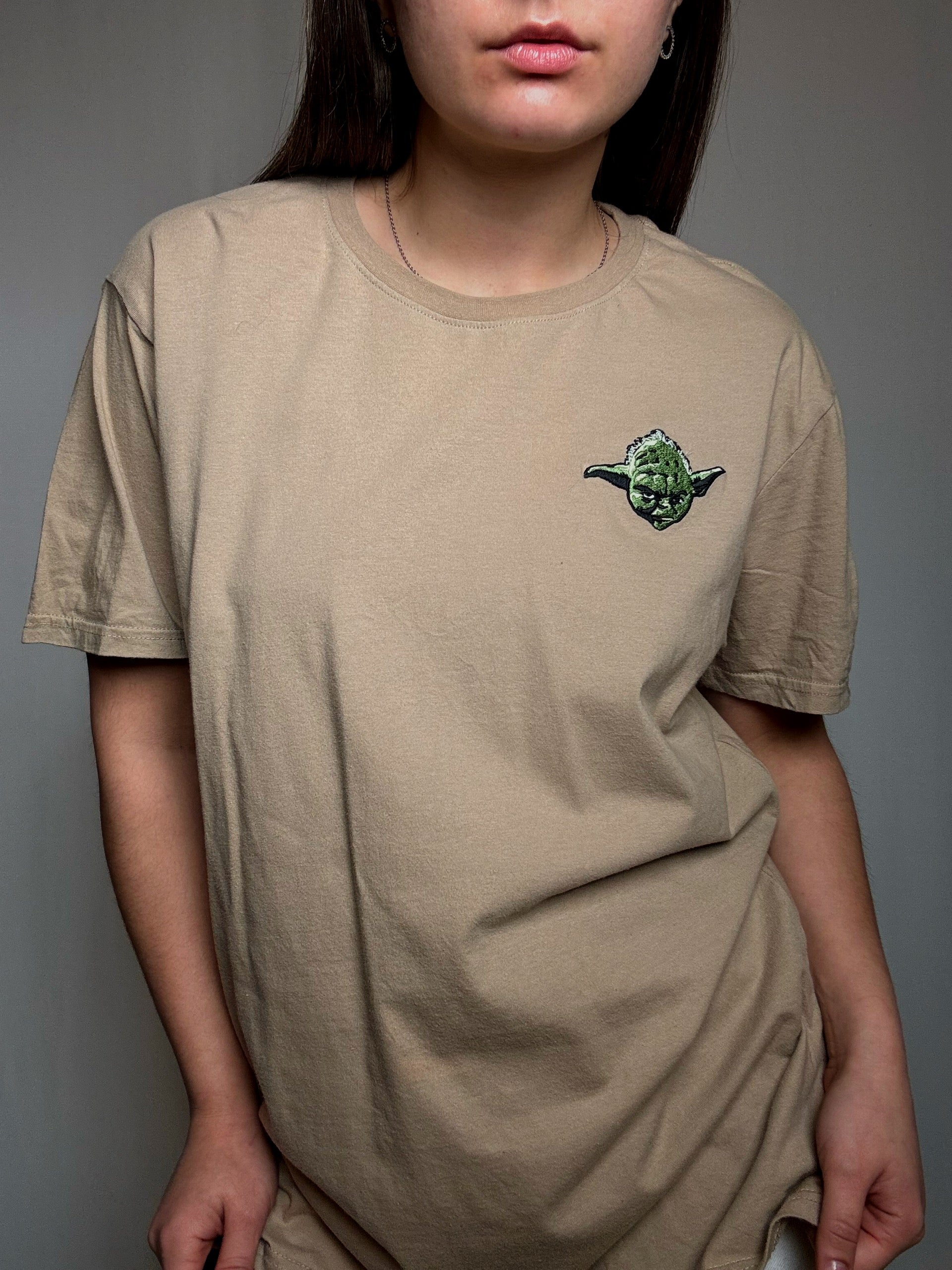 Tshirt beige brodé Yoda M vintage