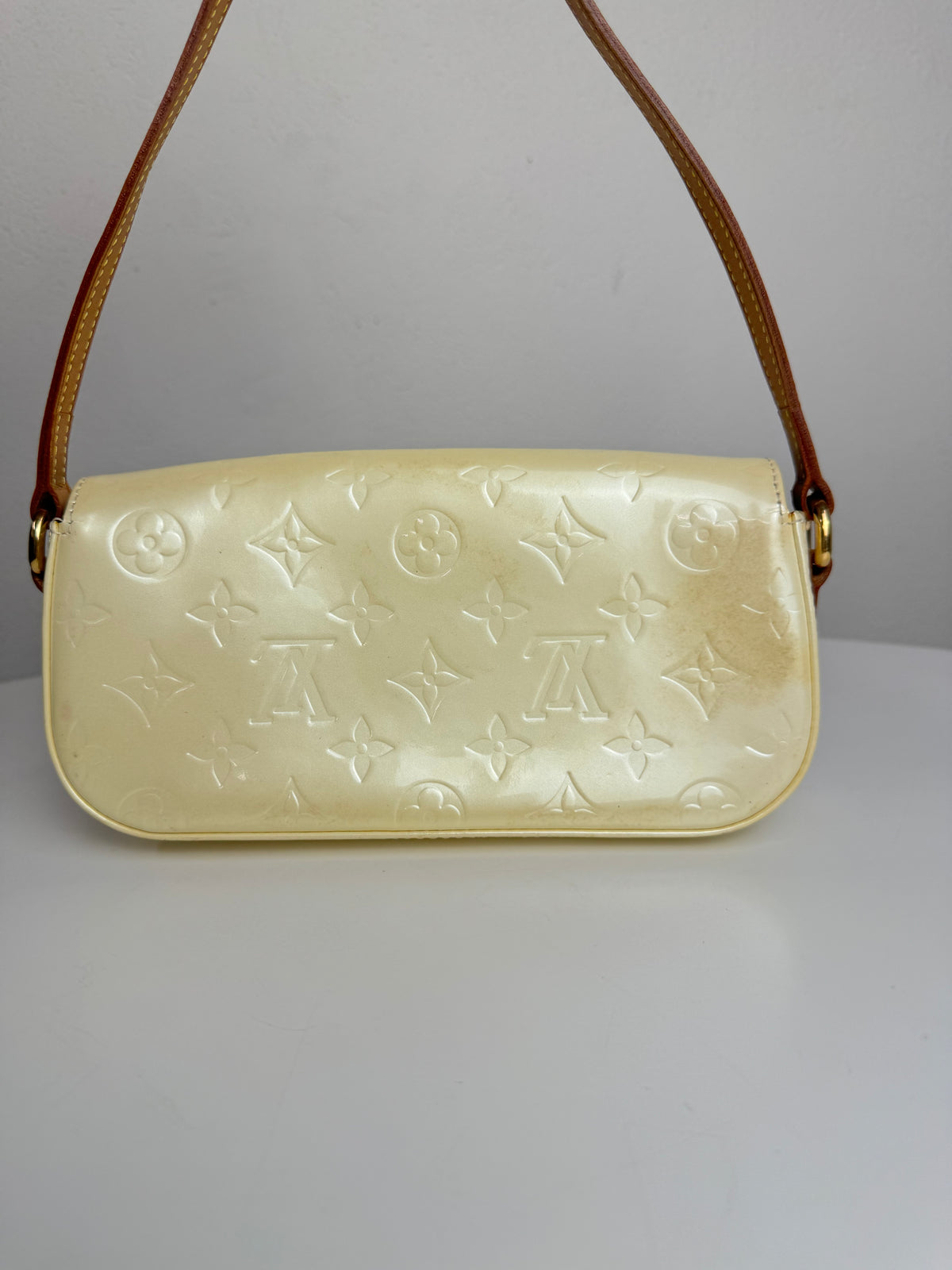 Pochette Malibu LOUIS VUITTON couleur OR vintage