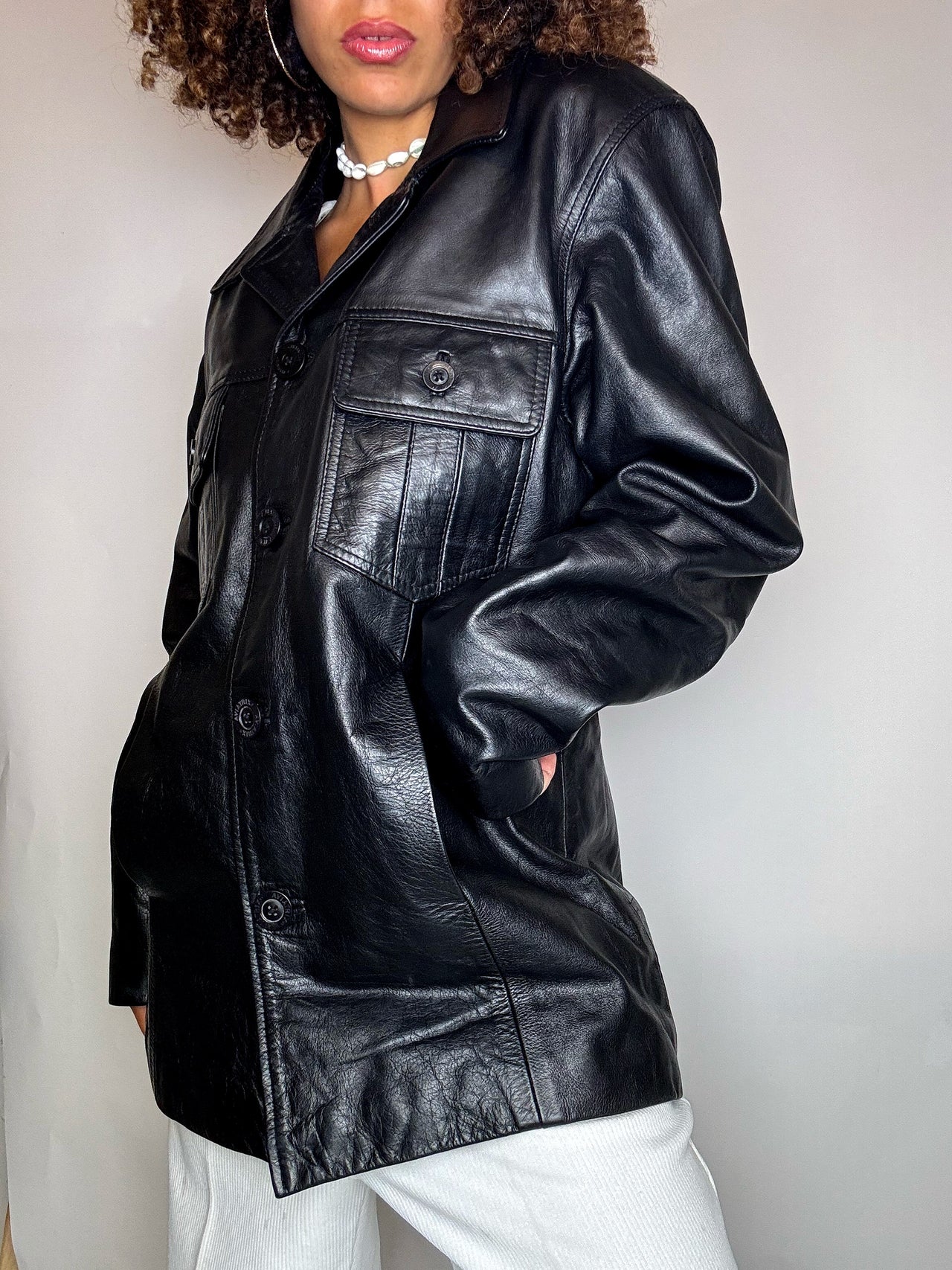 Veste droite en cuir noire M/L vintage