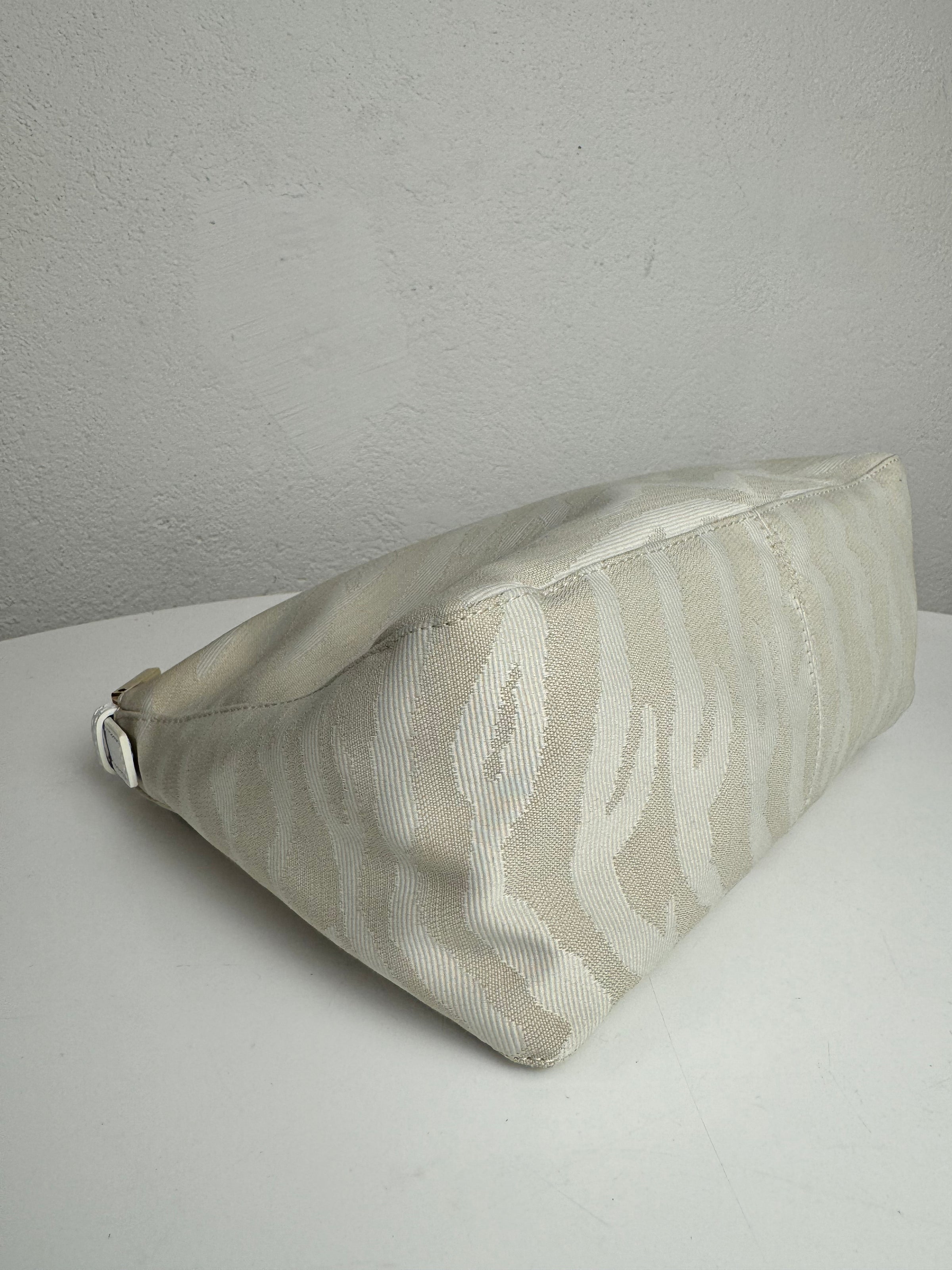 Sac Zucchino Vitello blanc zebré FENDI vintage