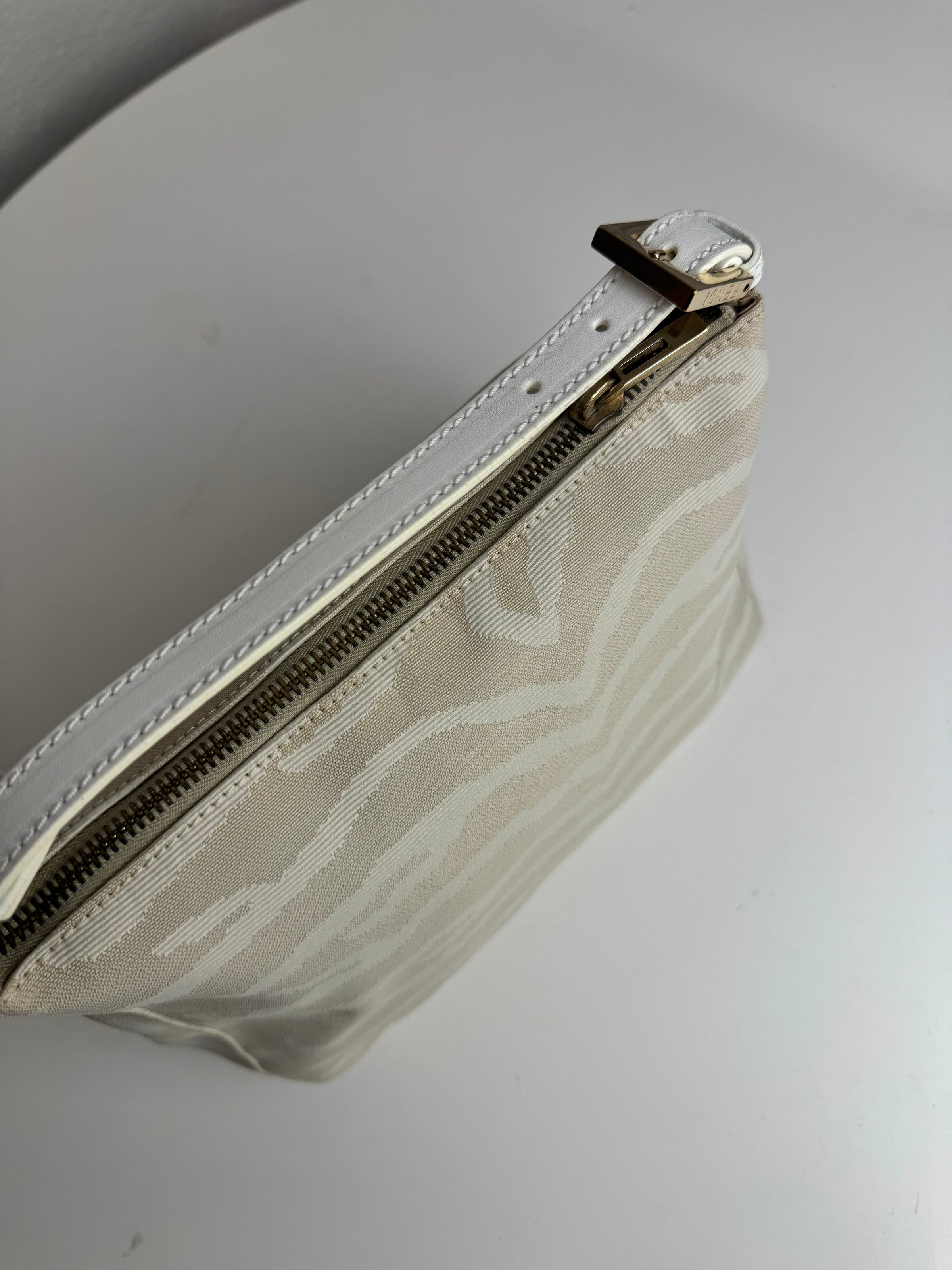 Sac Zucchino Vitello blanc zebré FENDI vintage