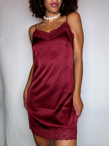 Robe lingerie bordeaux S/M vintage