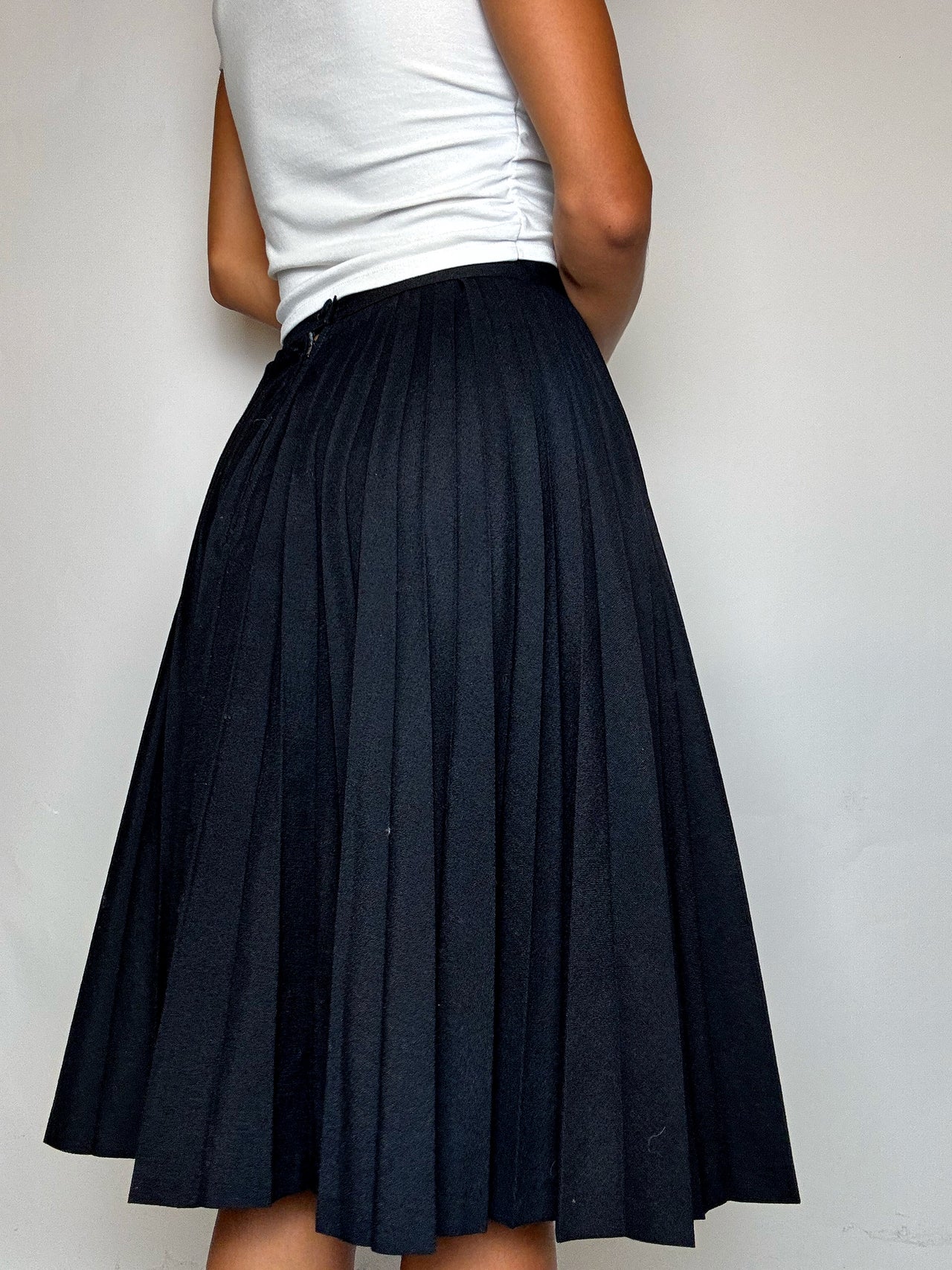 Jupe plissée en laine noire S vintage