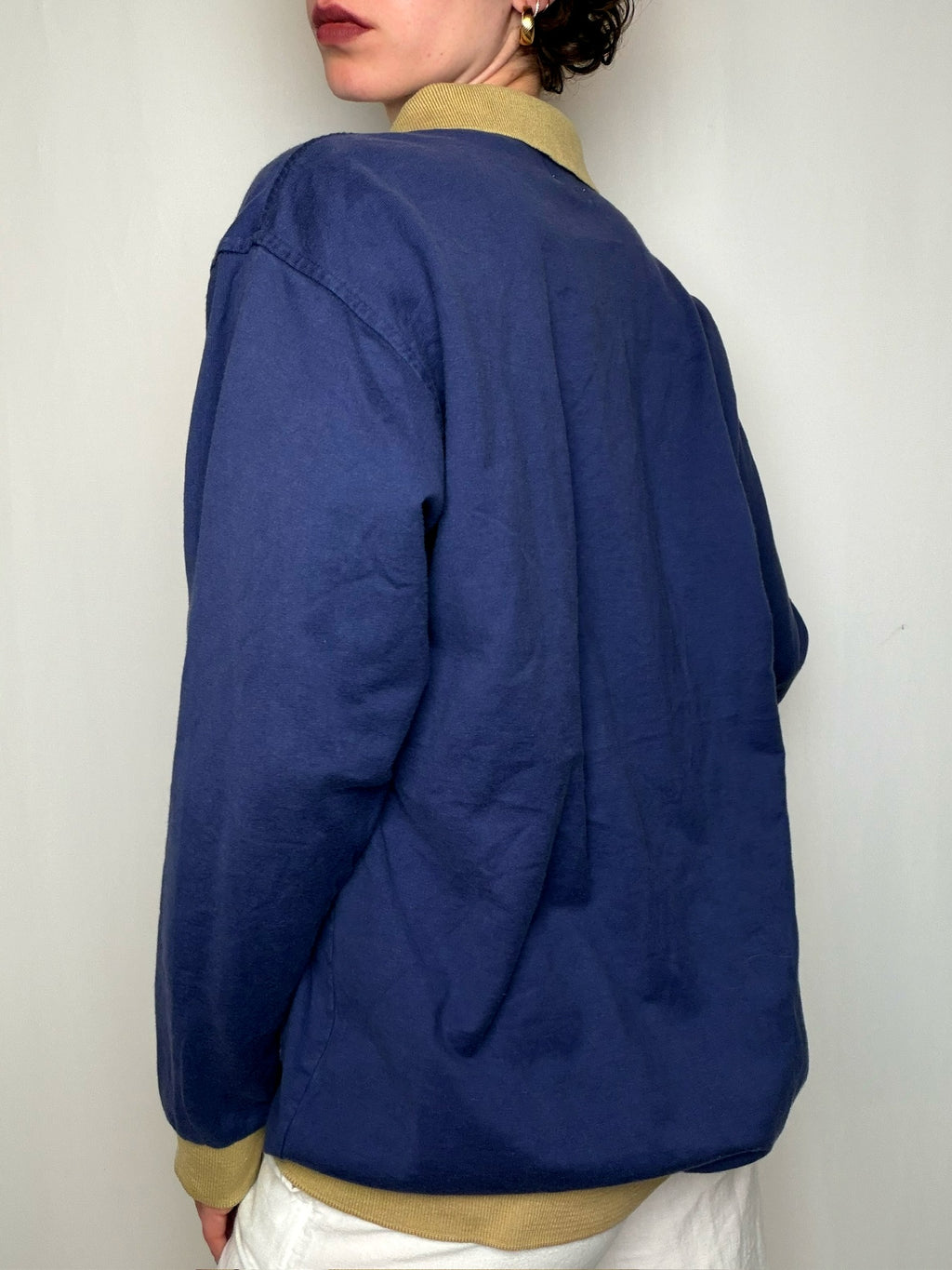 Polo épais bleu col beige manches longues L vintage