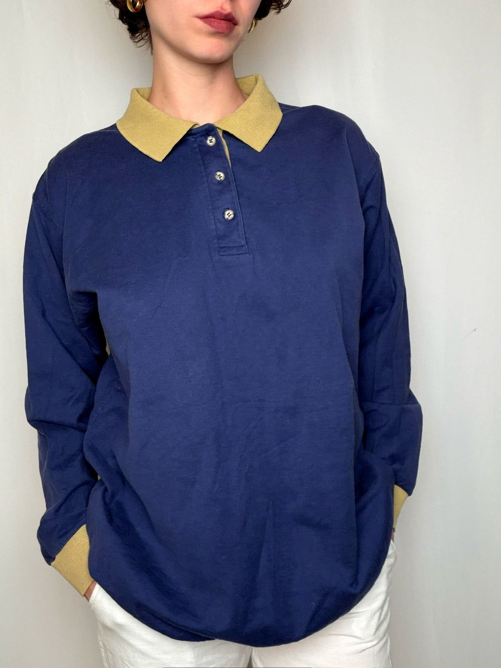 Polo épais bleu col beige manches longues L vintage