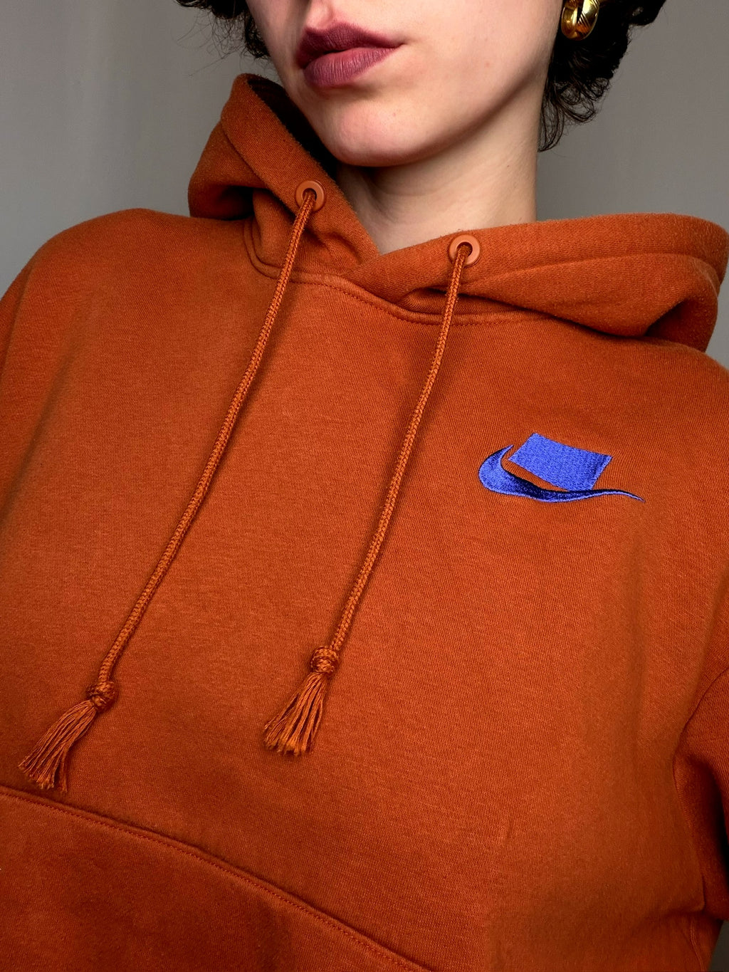 Hoodie brodé orange rouille Nike L vintage