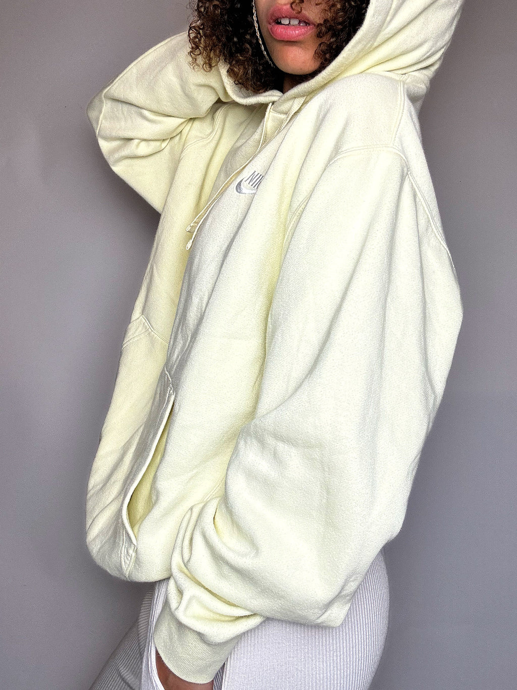 Sweat à capuche jaune NIKE M vintage