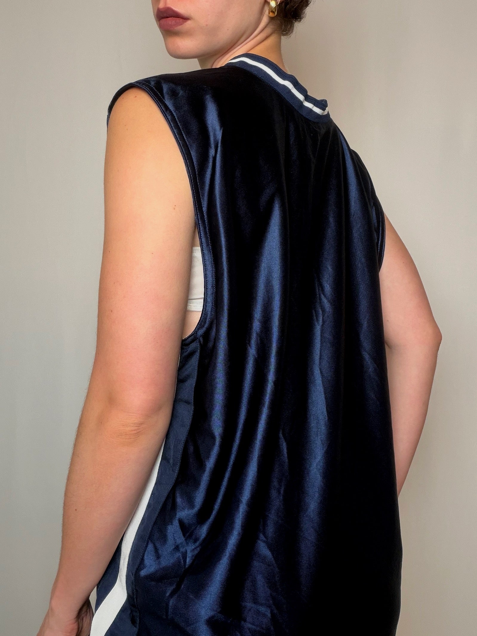 Vintage black leather shoulder bag