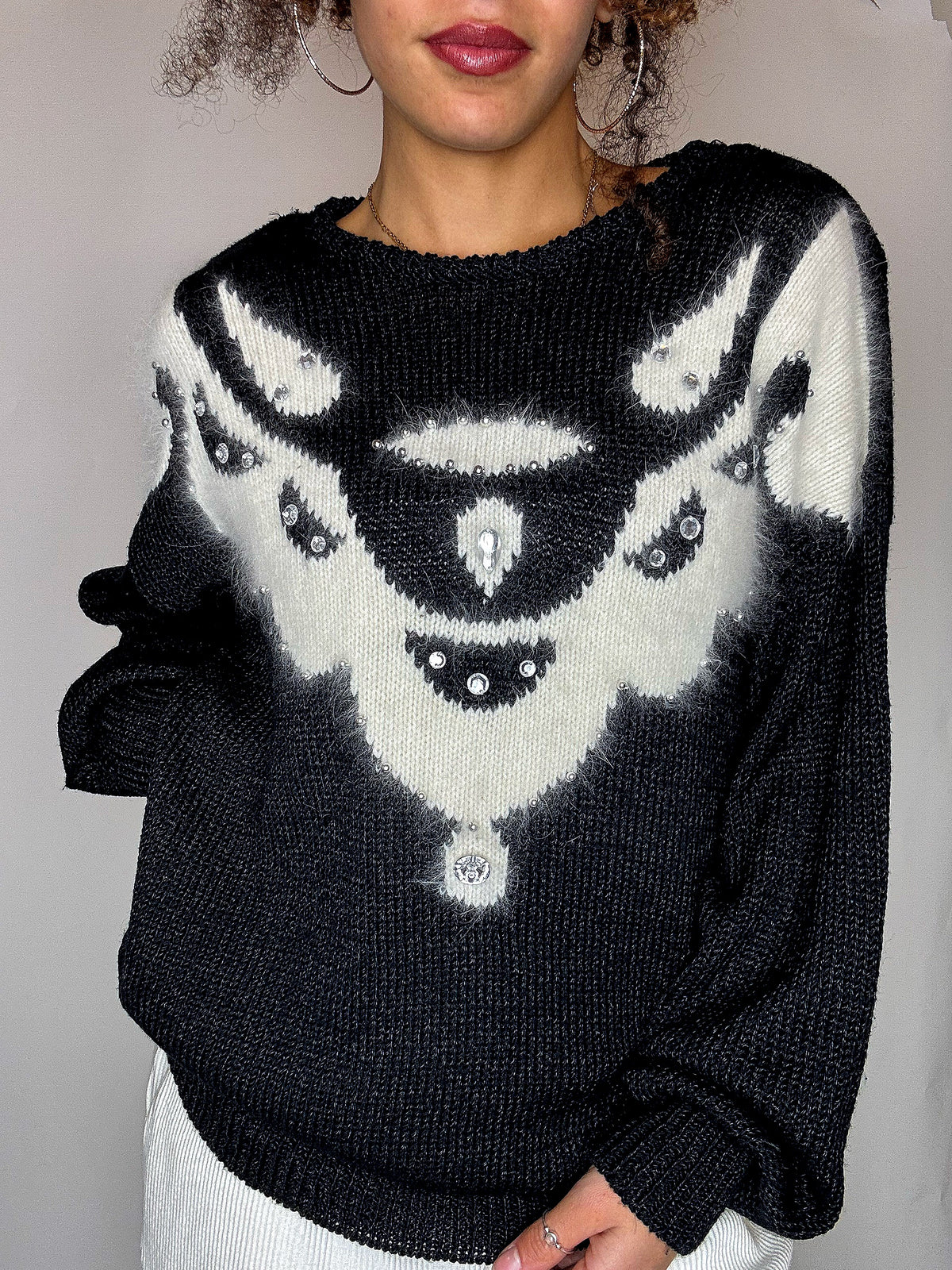 Pull avec détails noir M vintage