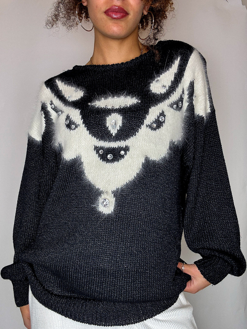 Pull avec détails noir M vintage