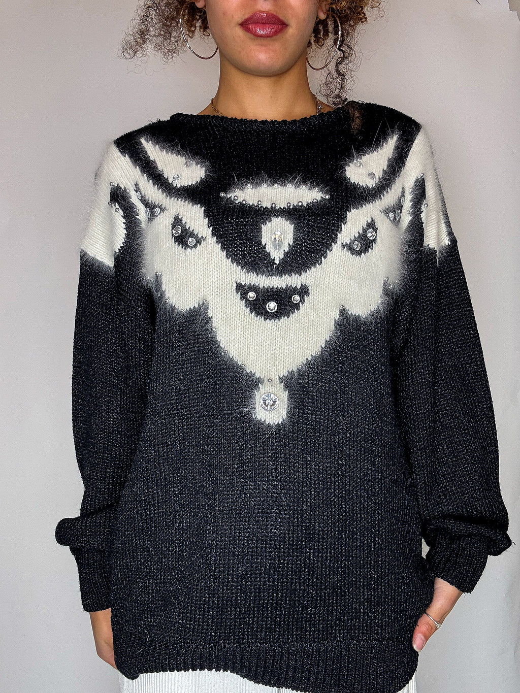Pull avec détails noir M vintage