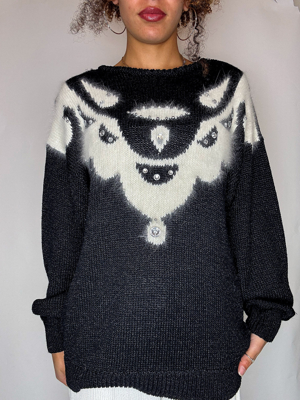 Pull avec détails noir M vintage