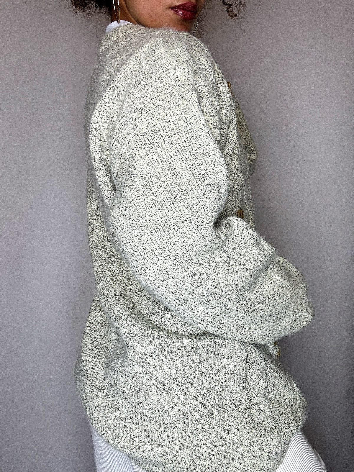 Pull col rond avec détail L vintage
