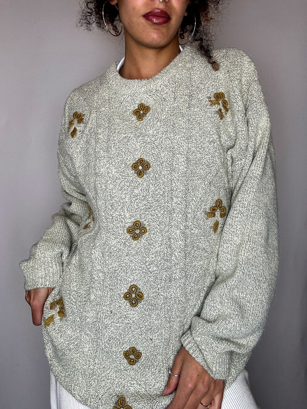 Pull col rond avec détail L vintage