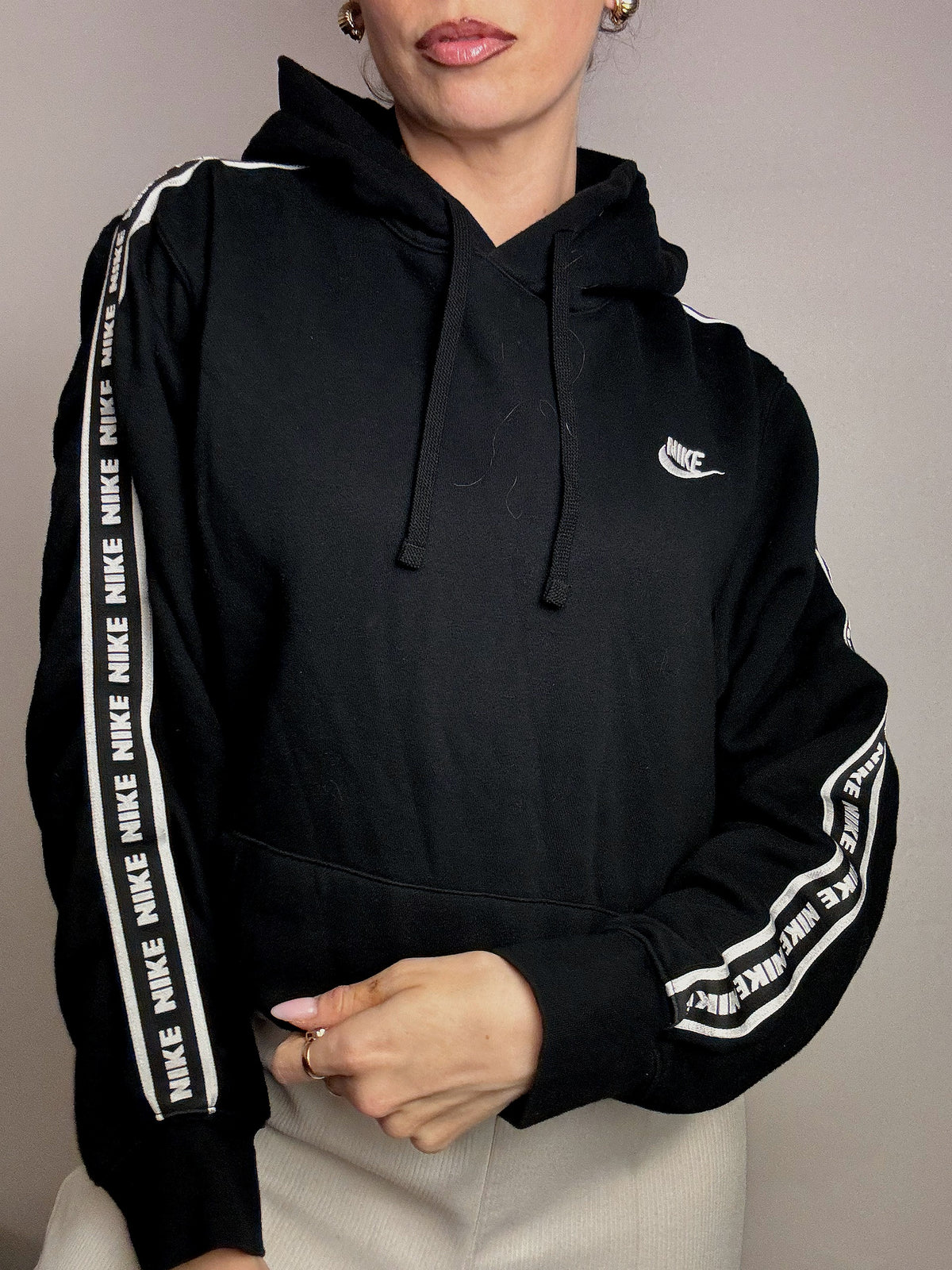 NIKE L Vintage Schwarzer Hoodie