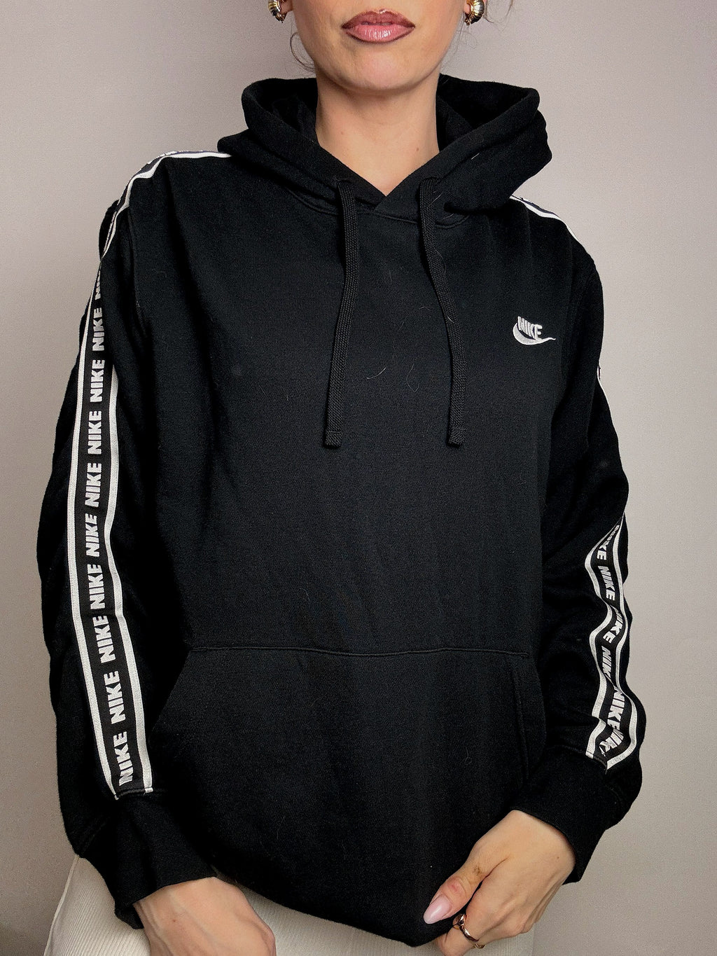 NIKE L Vintage Schwarzer Hoodie