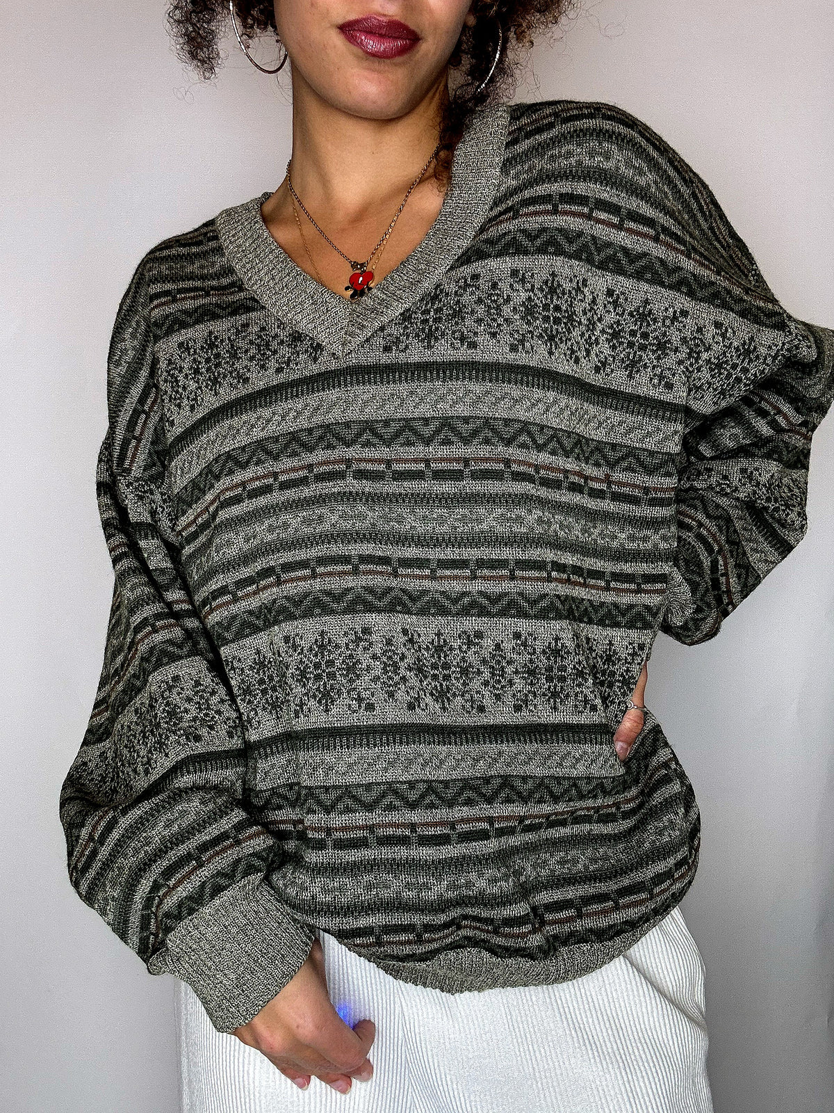 Pull col V graphique kaki clair M vintage