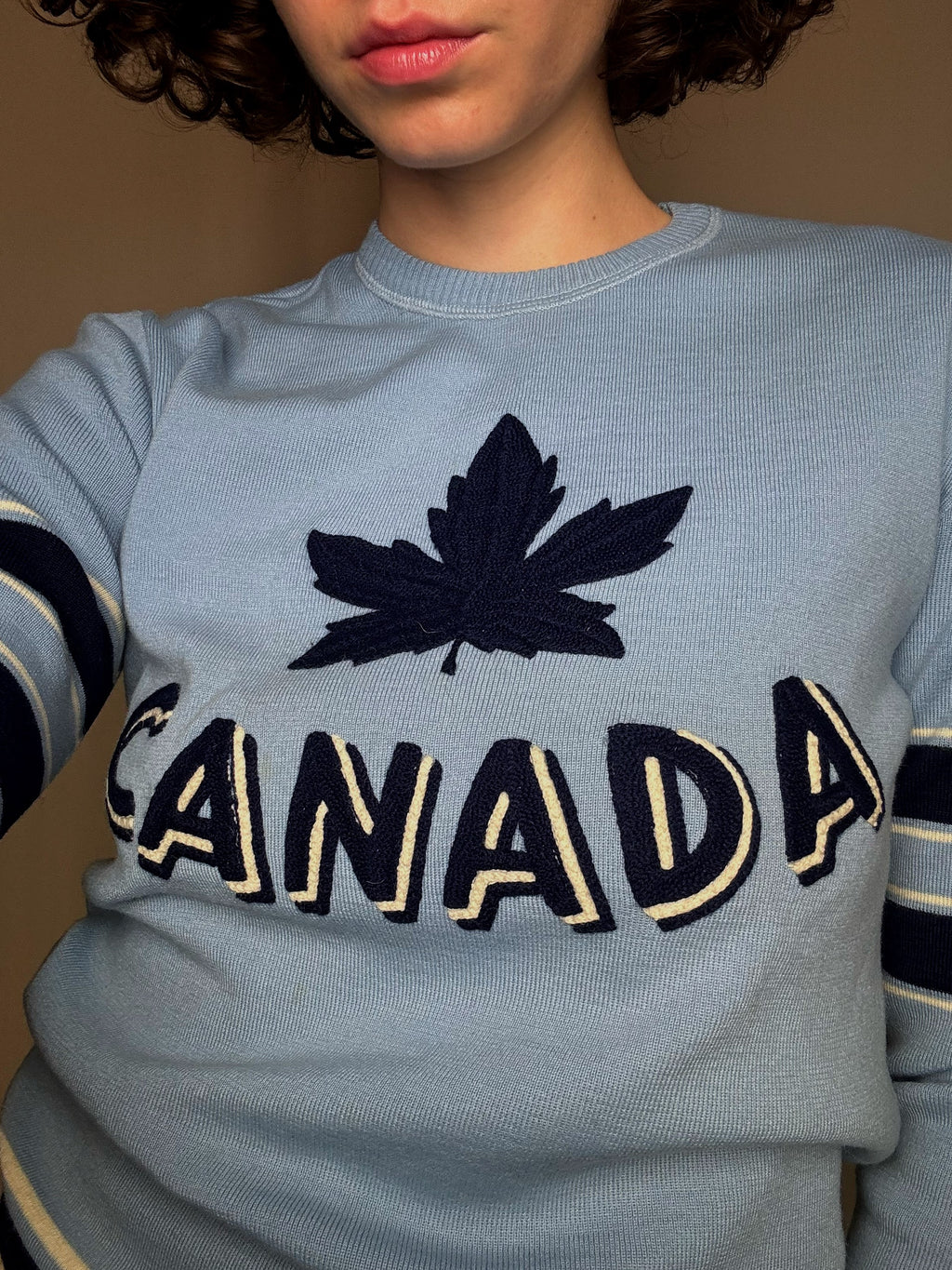 Pull Canada bleu S vintage