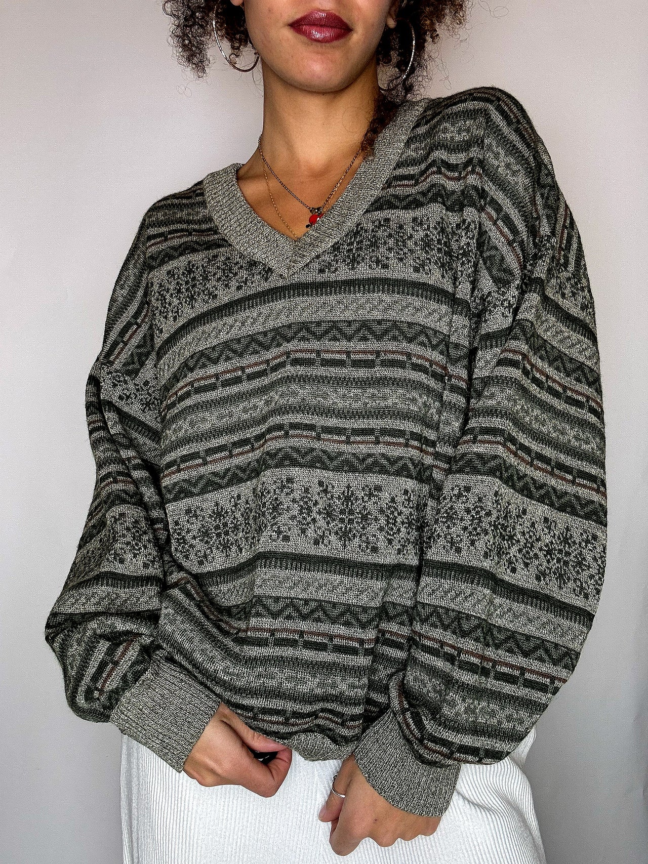 Pull col V graphique kaki clair M vintage