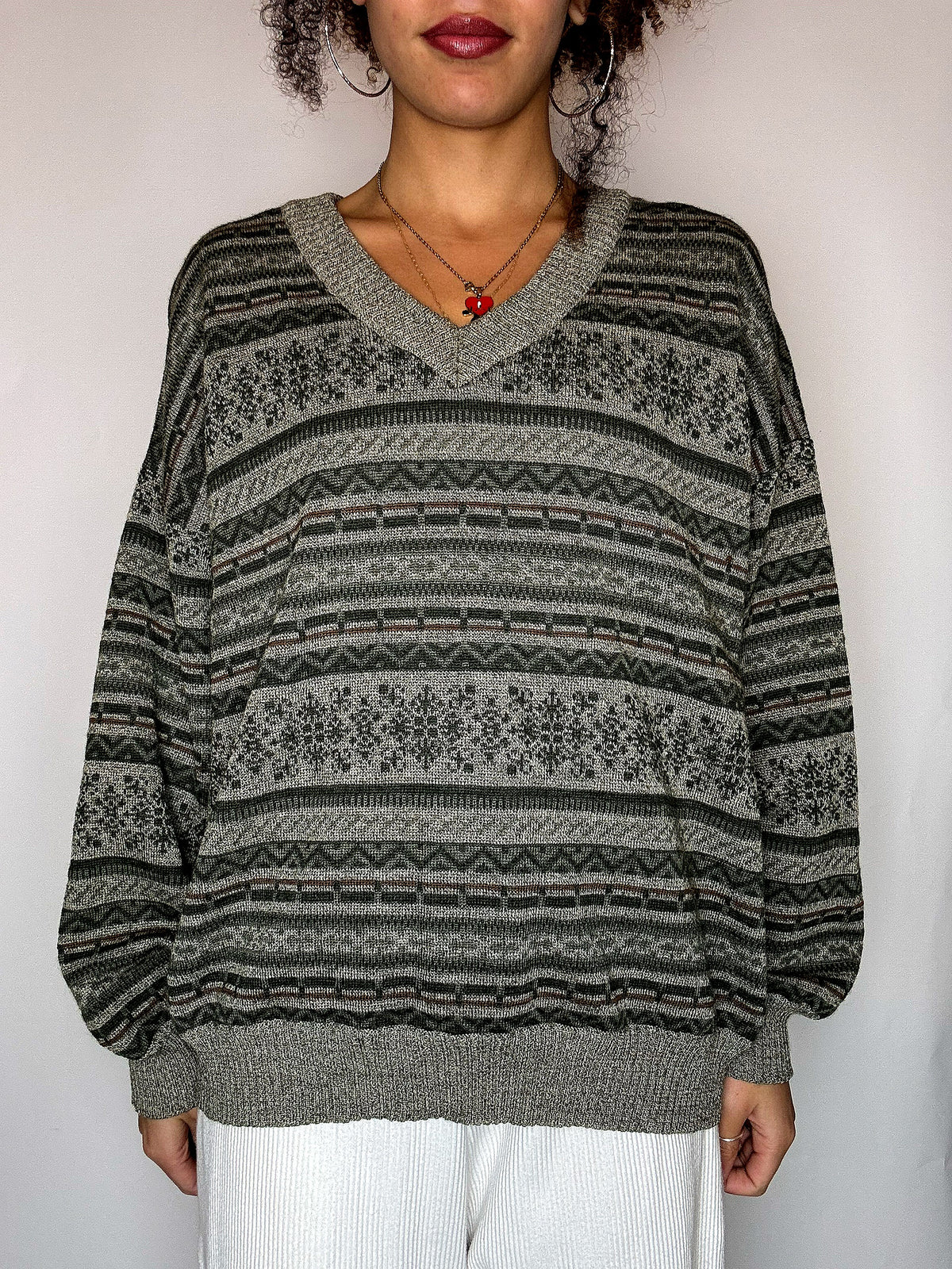 Pull col V graphique kaki clair M vintage
