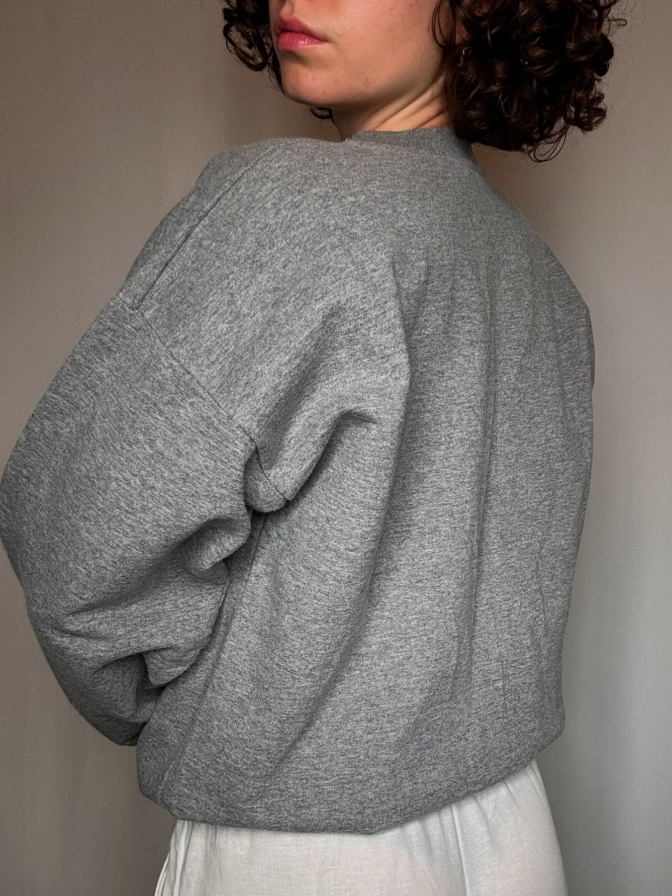 Sweat brodé gris Canada L vintage