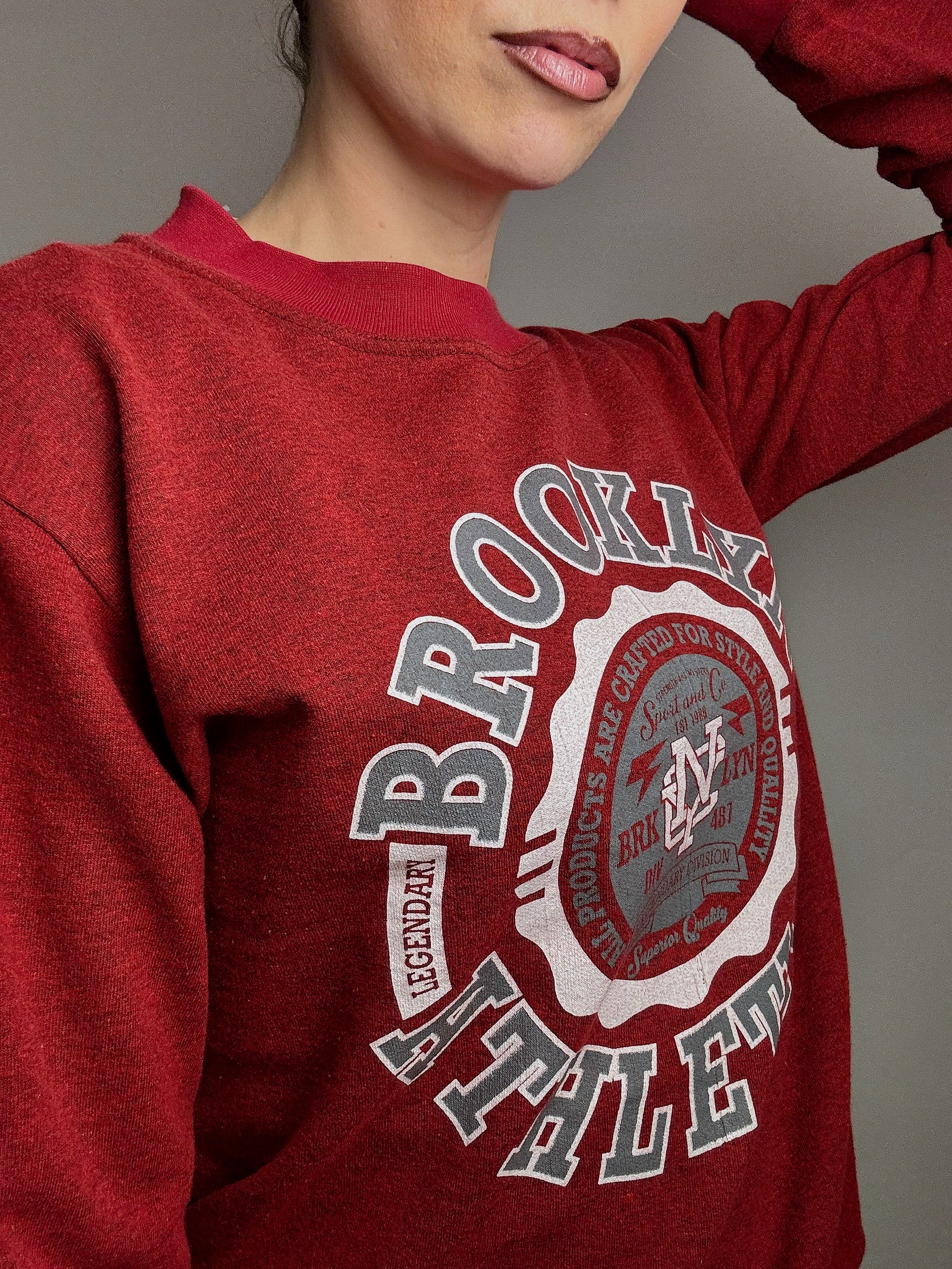 BROOKLYN ATHLETICS M Vintage Rotes Rundhals-Sweatshirt
