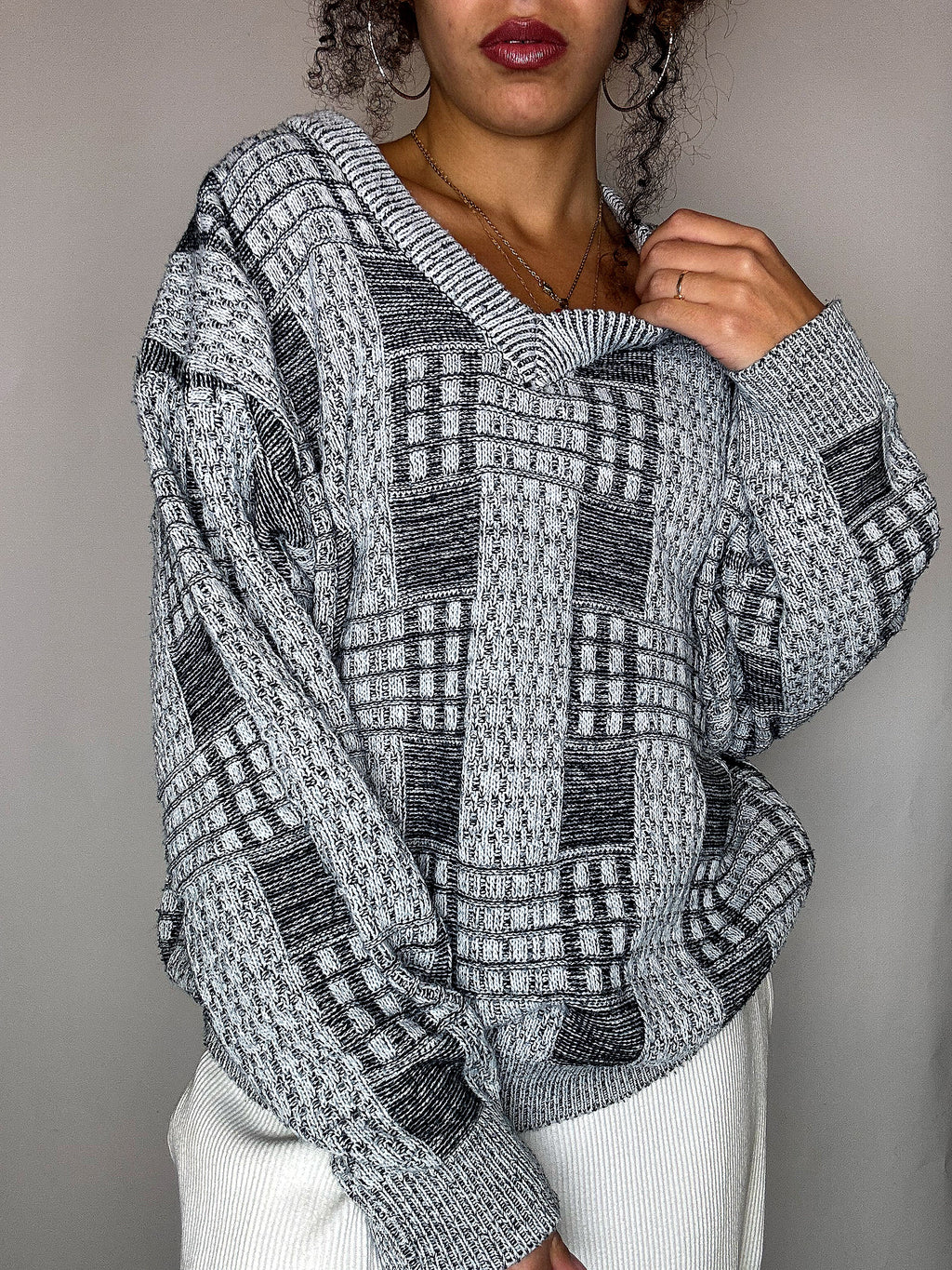Pull col V gris graphique S/M vintage
