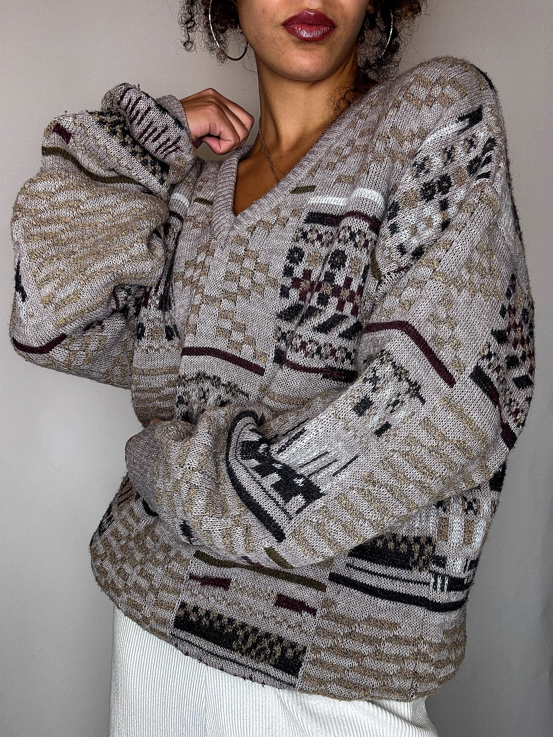 Pull col V graphique M vintage