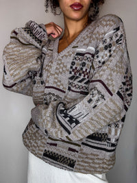 Pull col V graphique M vintage