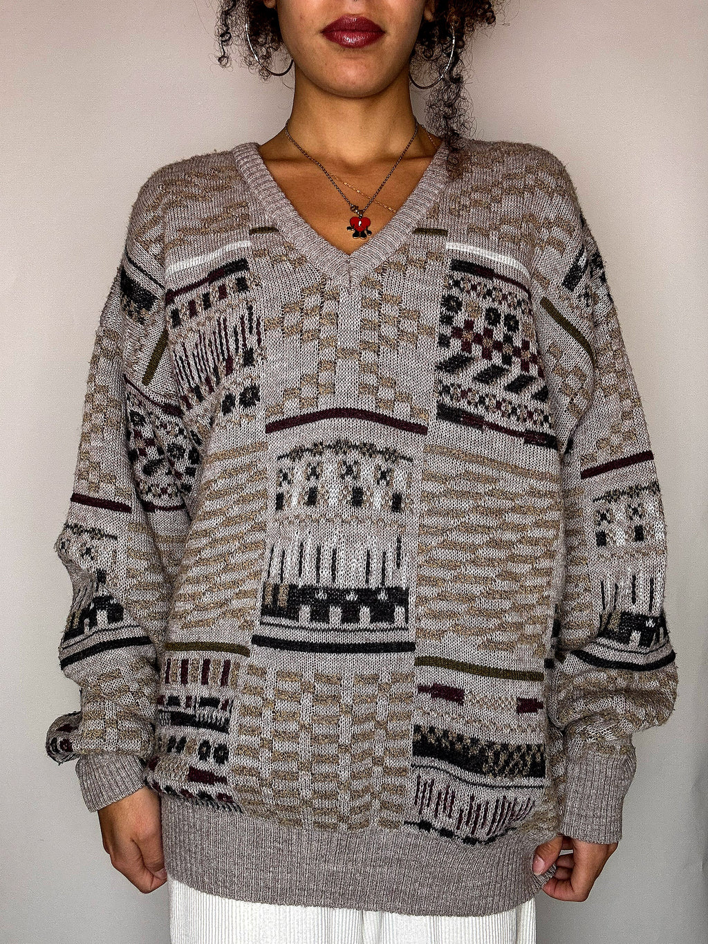 Pull col V graphique M vintage
