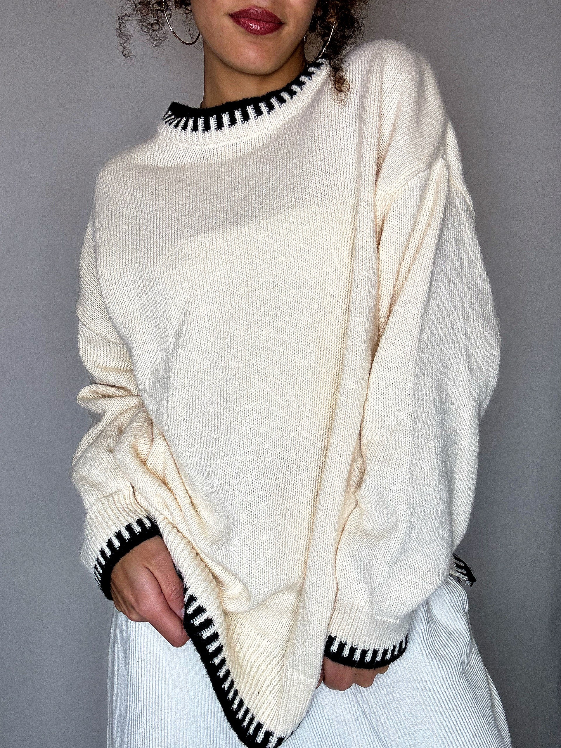Pull col montant crème détails noirs M/L vintage