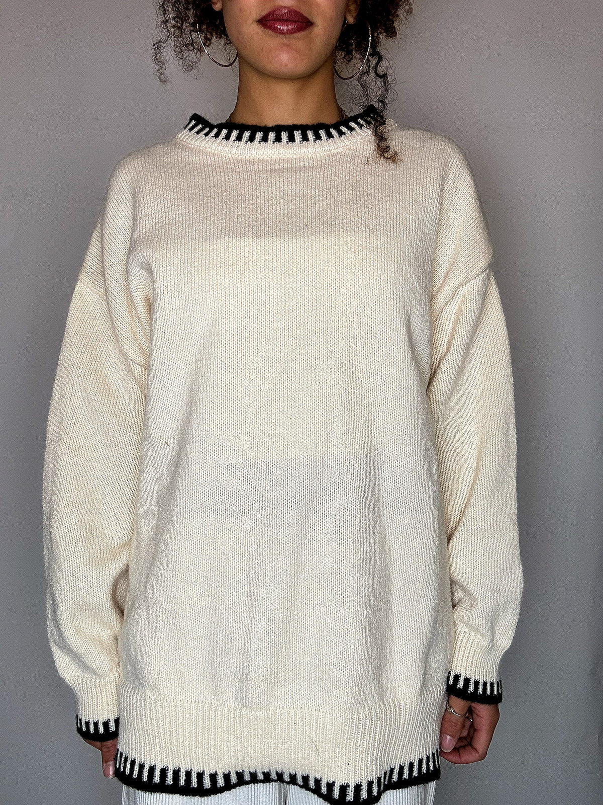 Pull col montant crème détails noirs M/L vintage