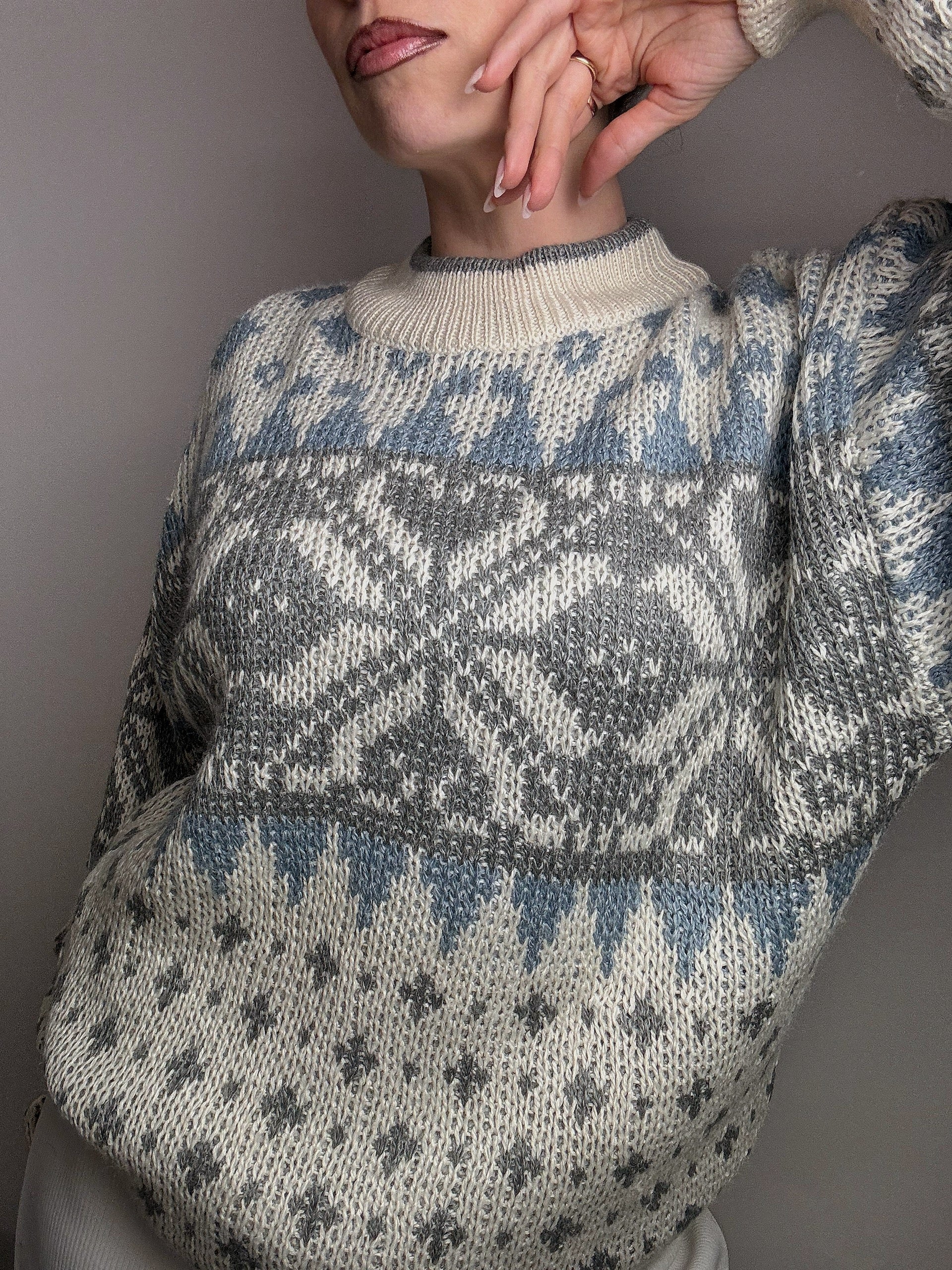 Vintage L-pattern knit crew neck sweater