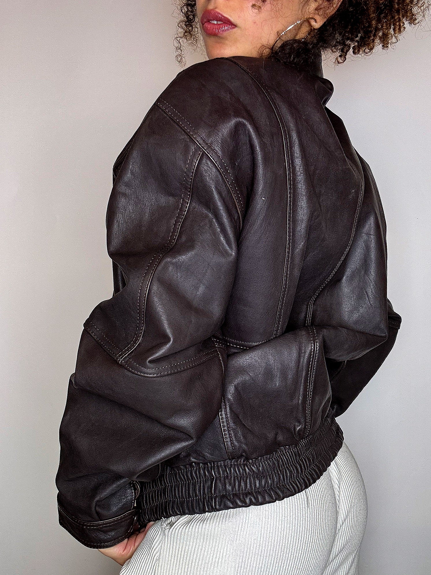Vintage-Lederjacke in Schwarz und Braun, Größe M/L