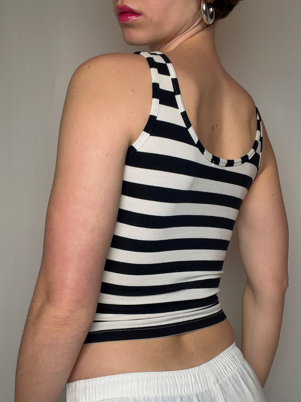 Black and white striped asymmetric top S vintage